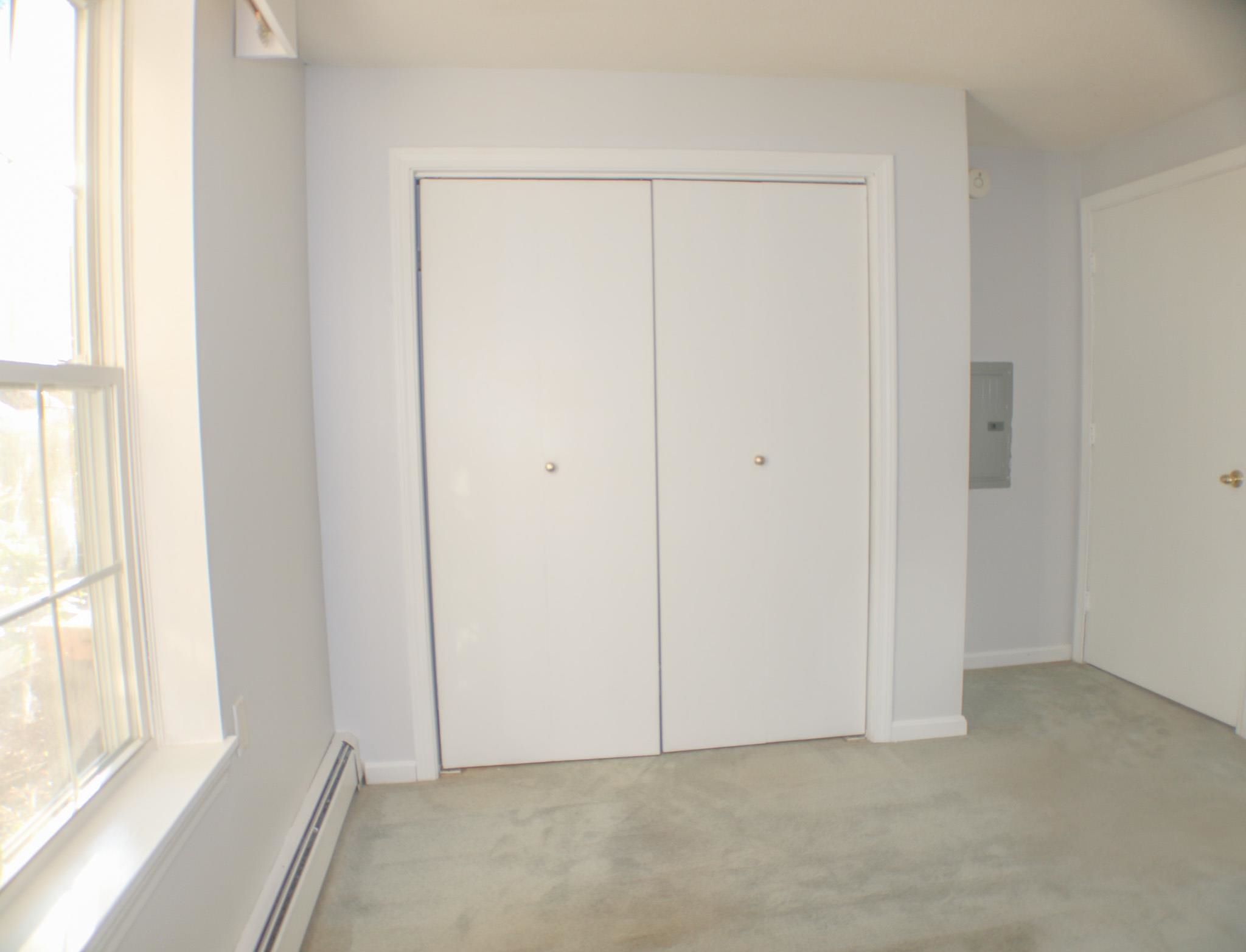1702 White Cedar Blvd, Portsmouth, NH 03801