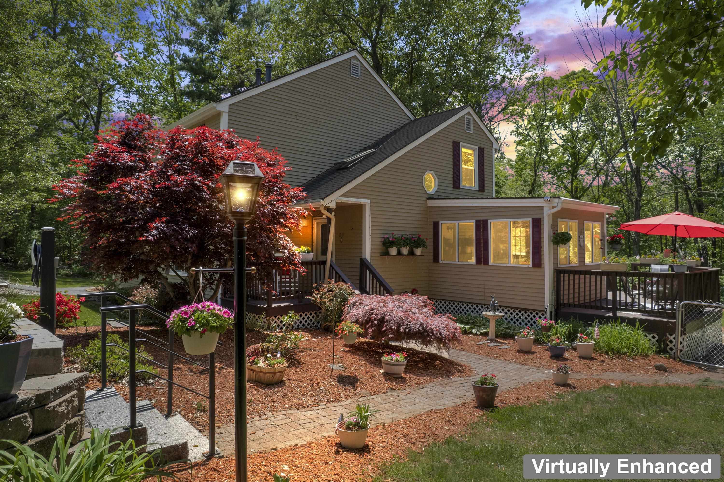 3 Richardson Dr, Derry, NH 03038