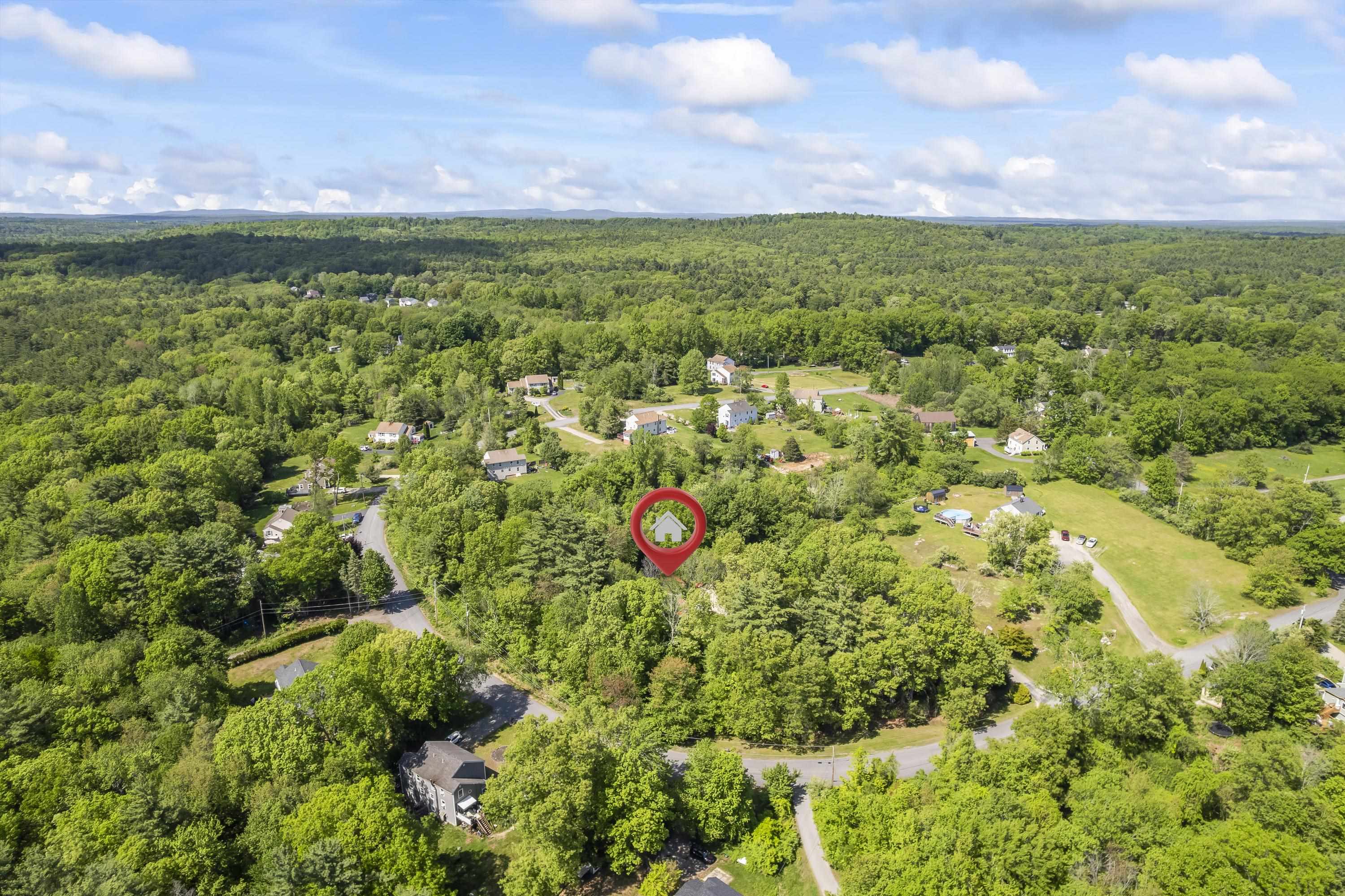 3 Richardson Dr #R, Derry, NH 03038