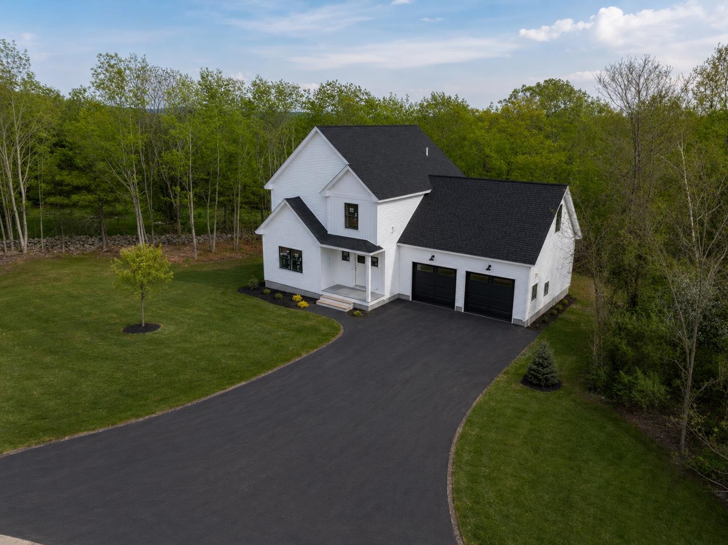 45 Hemlock Dr, Wolfeboro, NH 03894