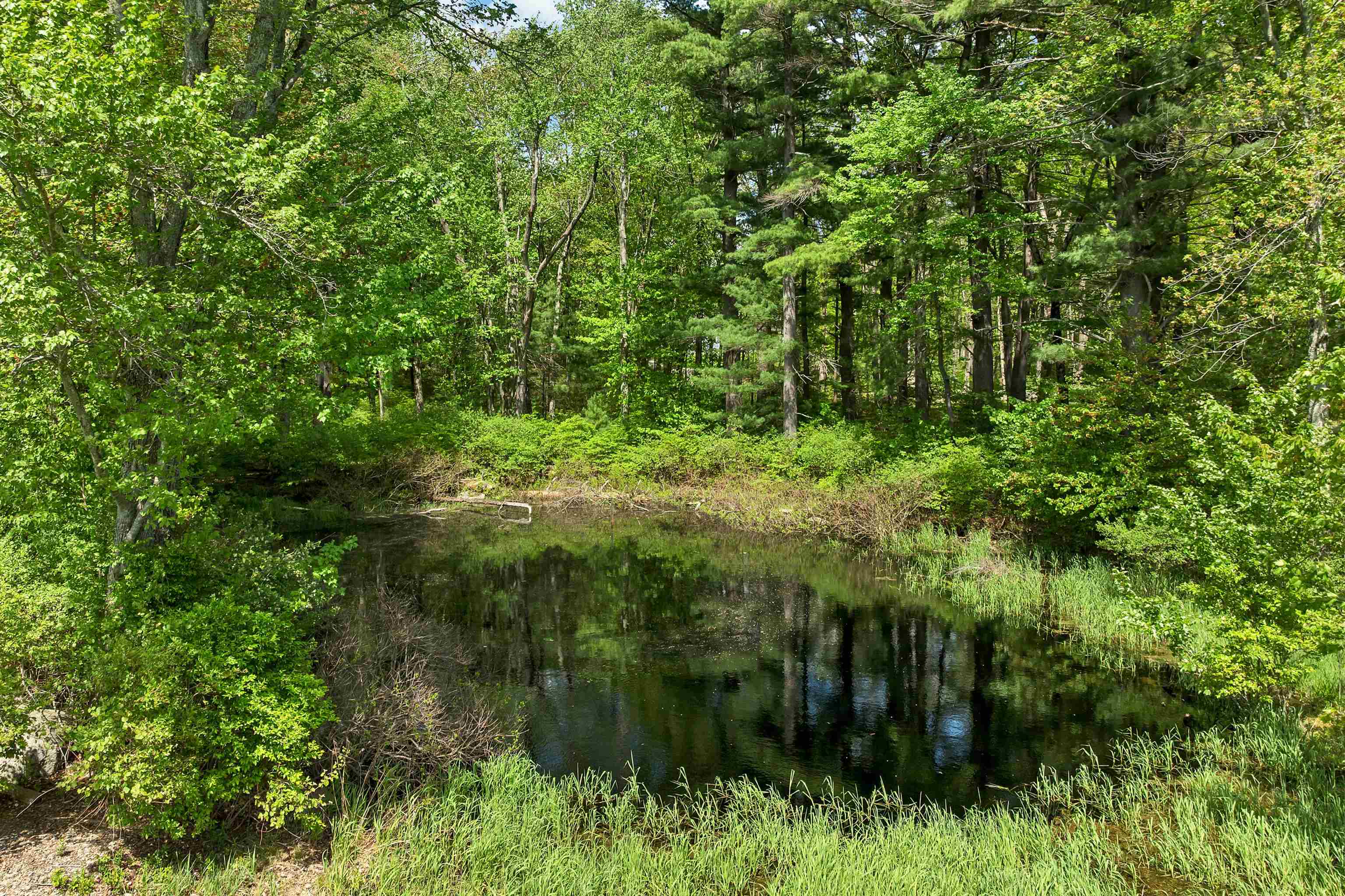 62 Lane Rd, Derry, NH 03038