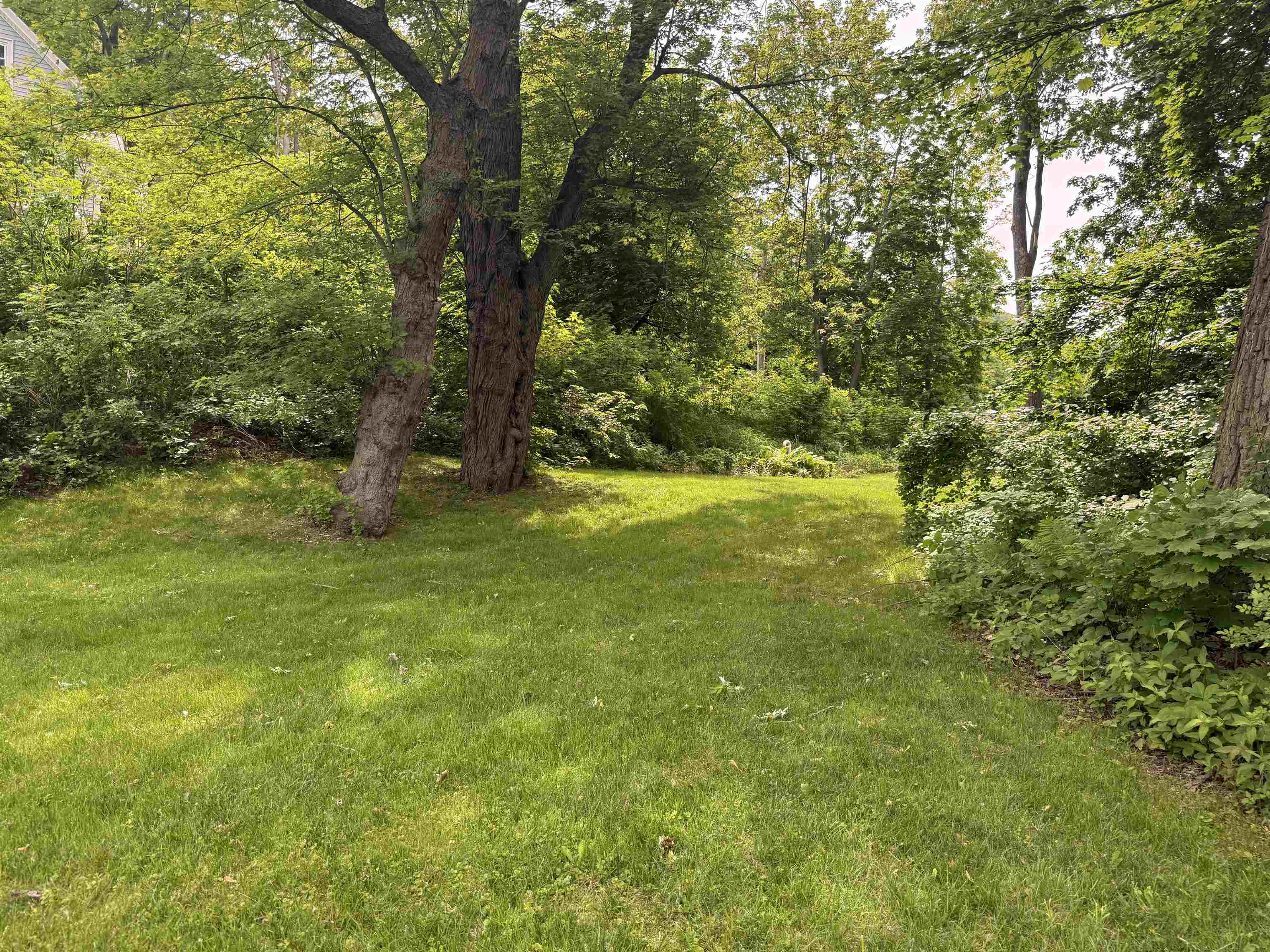 17 Mountain Rd, Hinsdale, NH 03451