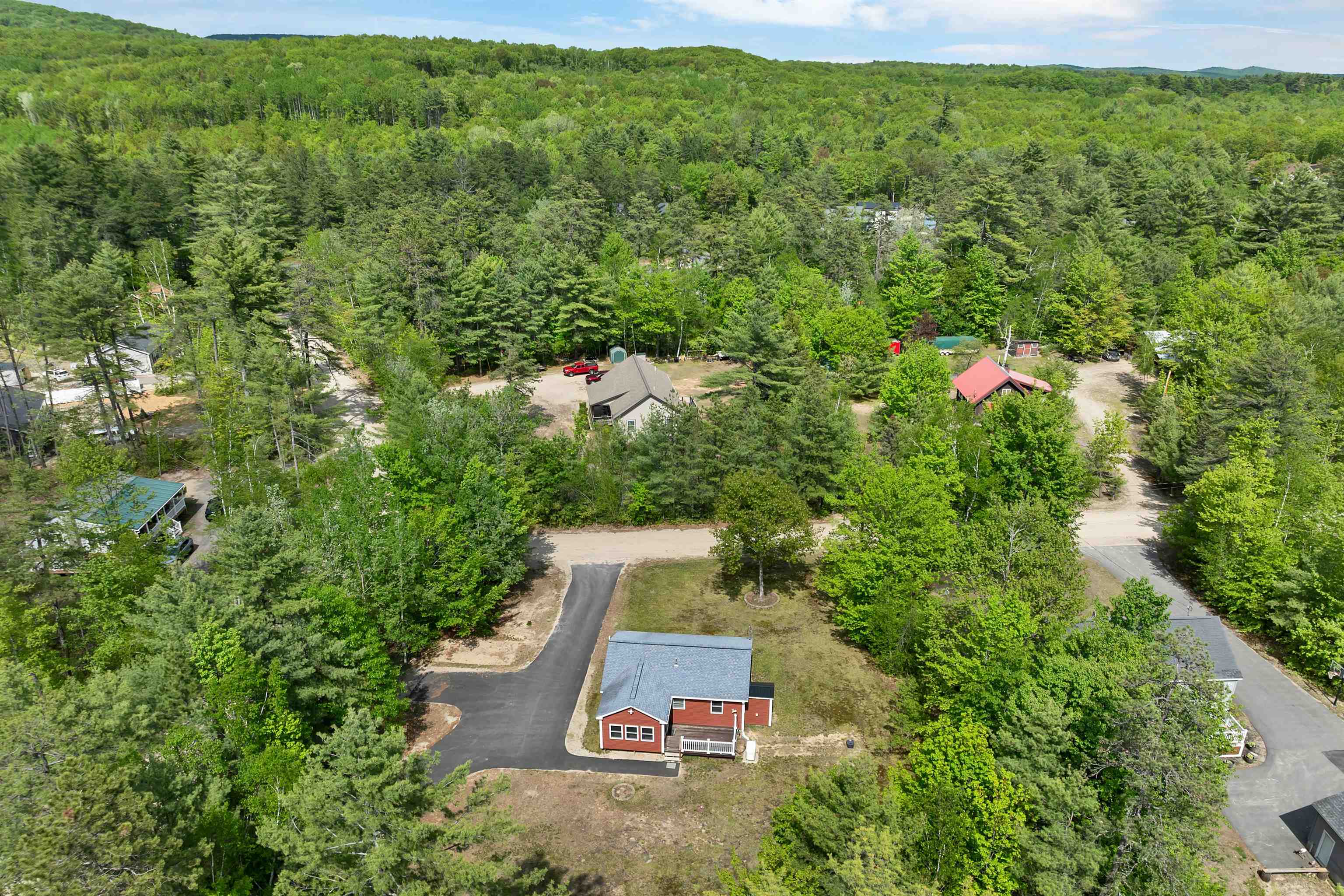 357 Robinhood Dr, Wakefield, NH 03872