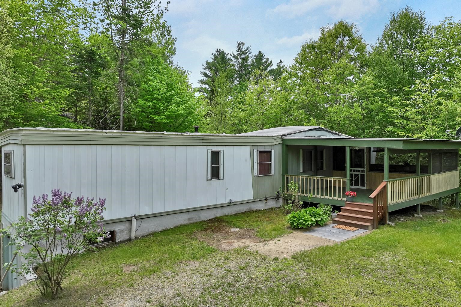 2 Lily Ln, Thornton, NH 03285