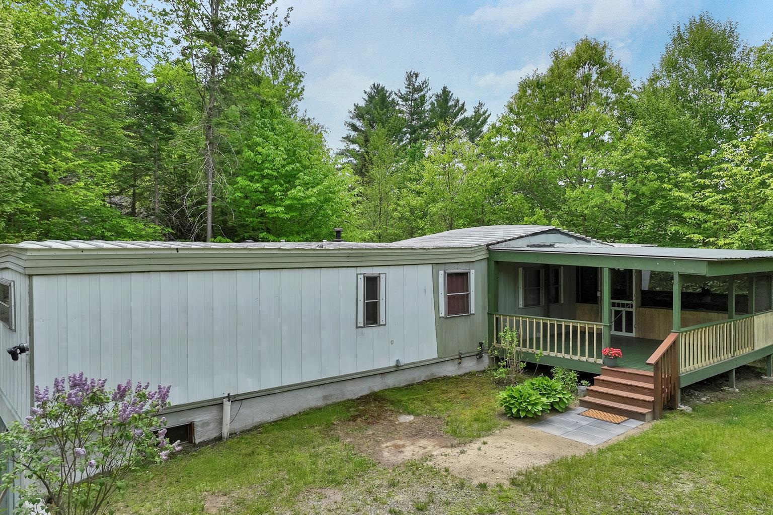 2 Lily Ln, Thornton, NH 03285
