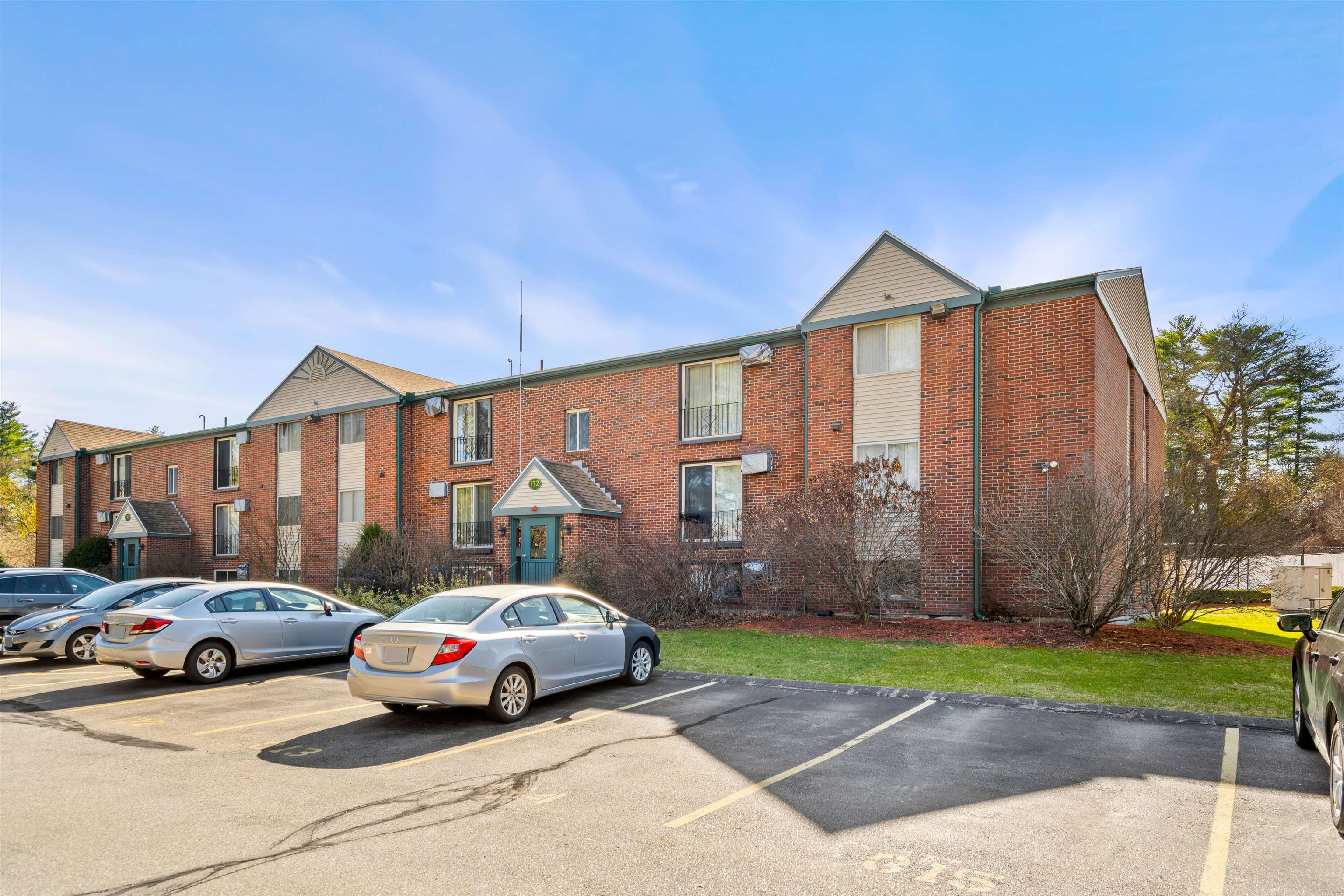 132 English Village Rd #304, Manchester, NH 03102