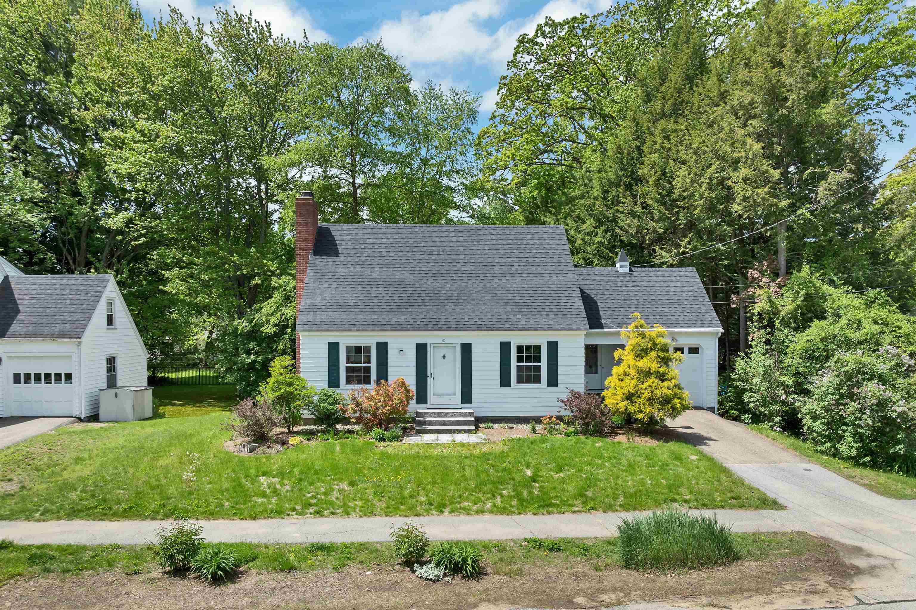 60 Holman St, Laconia, NH 03246