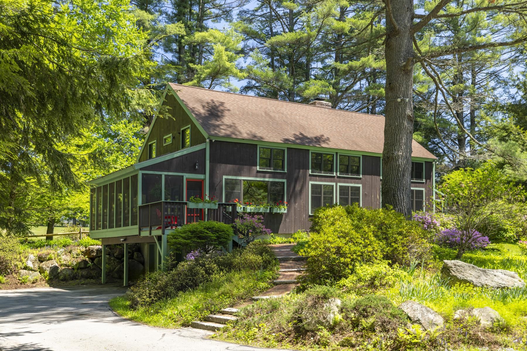 1526 South Rd, Hopkinton, NH 03229