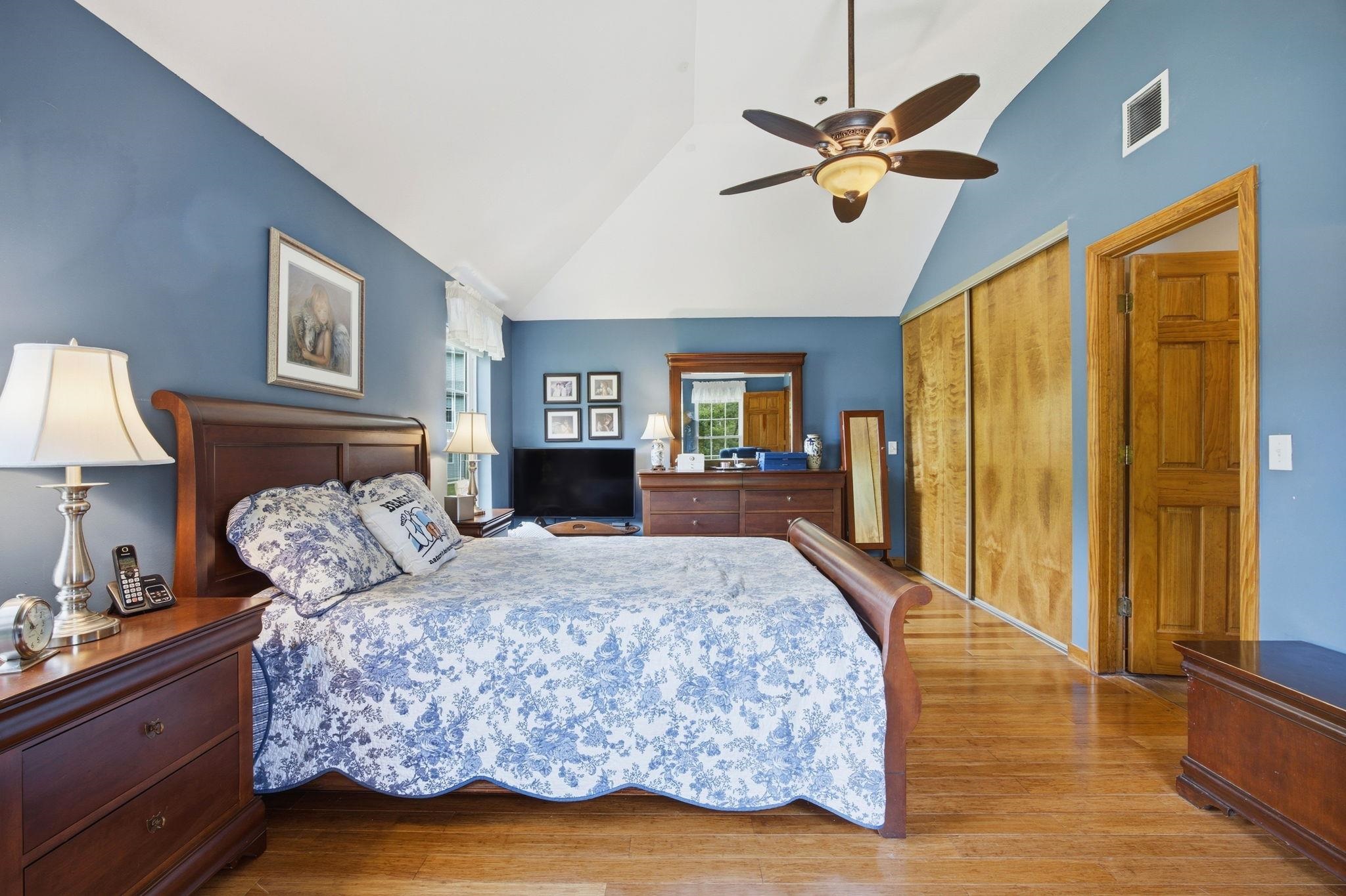 33 Centerview Rd, Atkinson, NH 03811