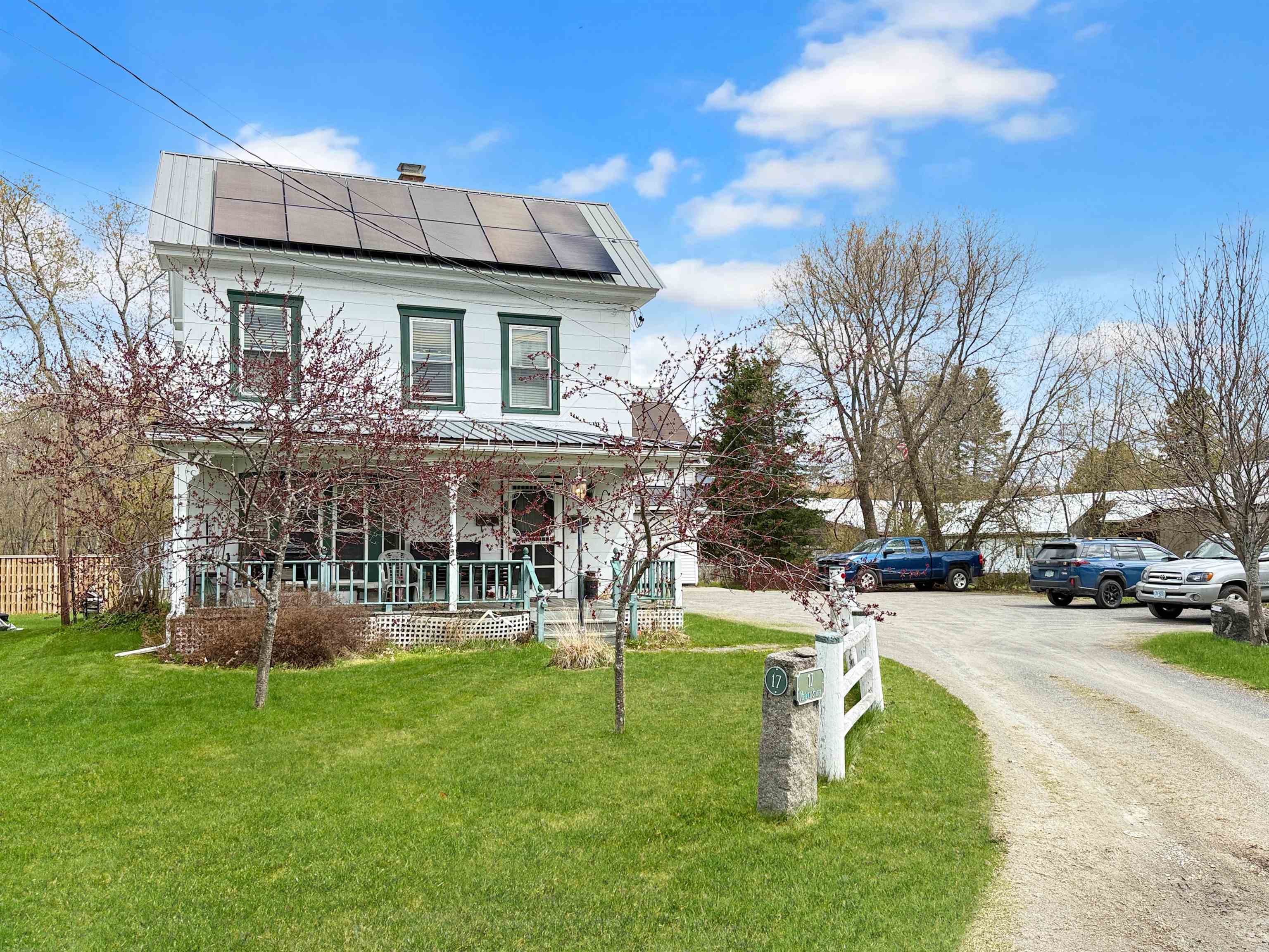 17 Merrill St, Colebrook, NH 03576