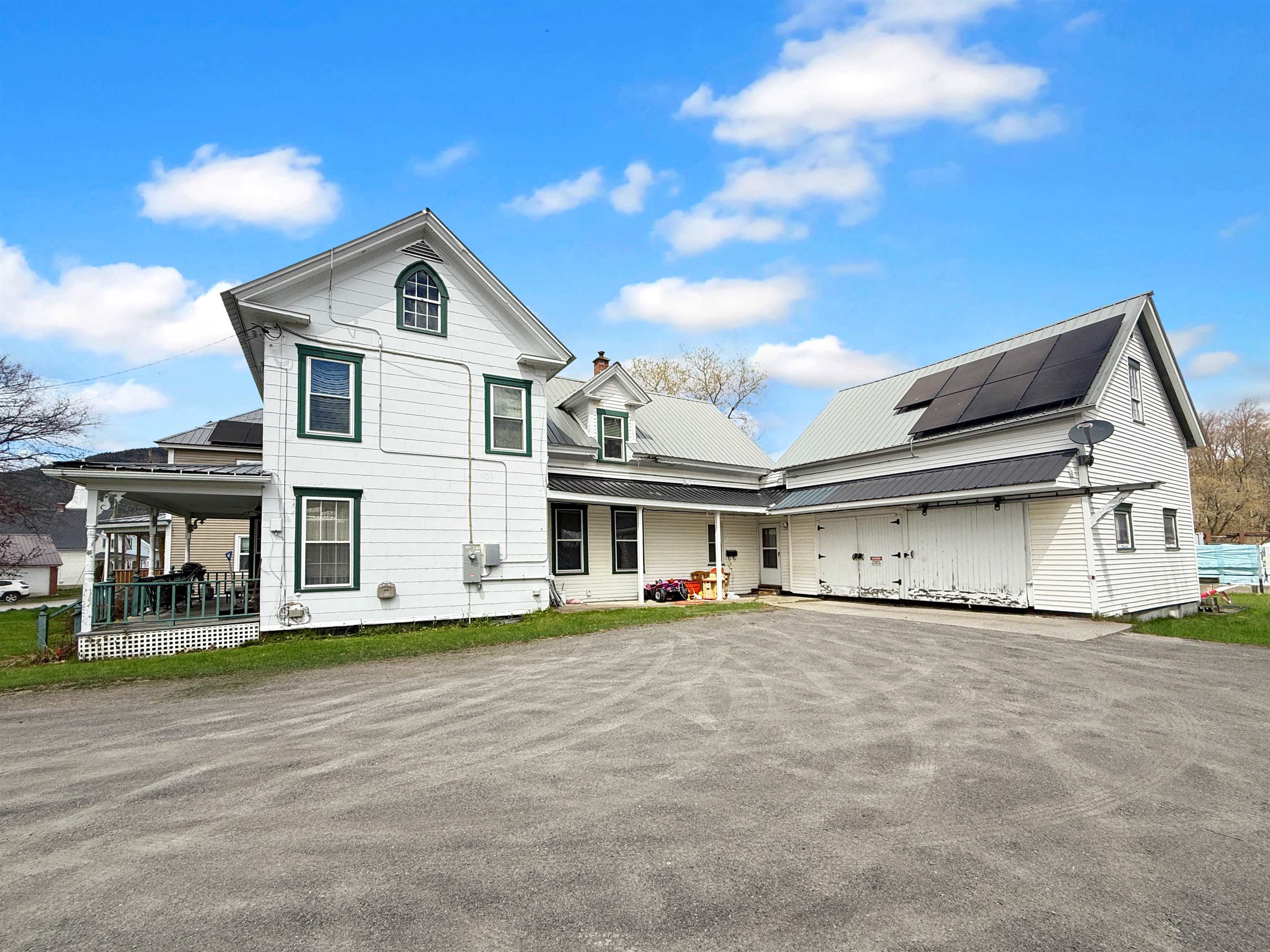 17 Merrill St, Colebrook, NH 03576