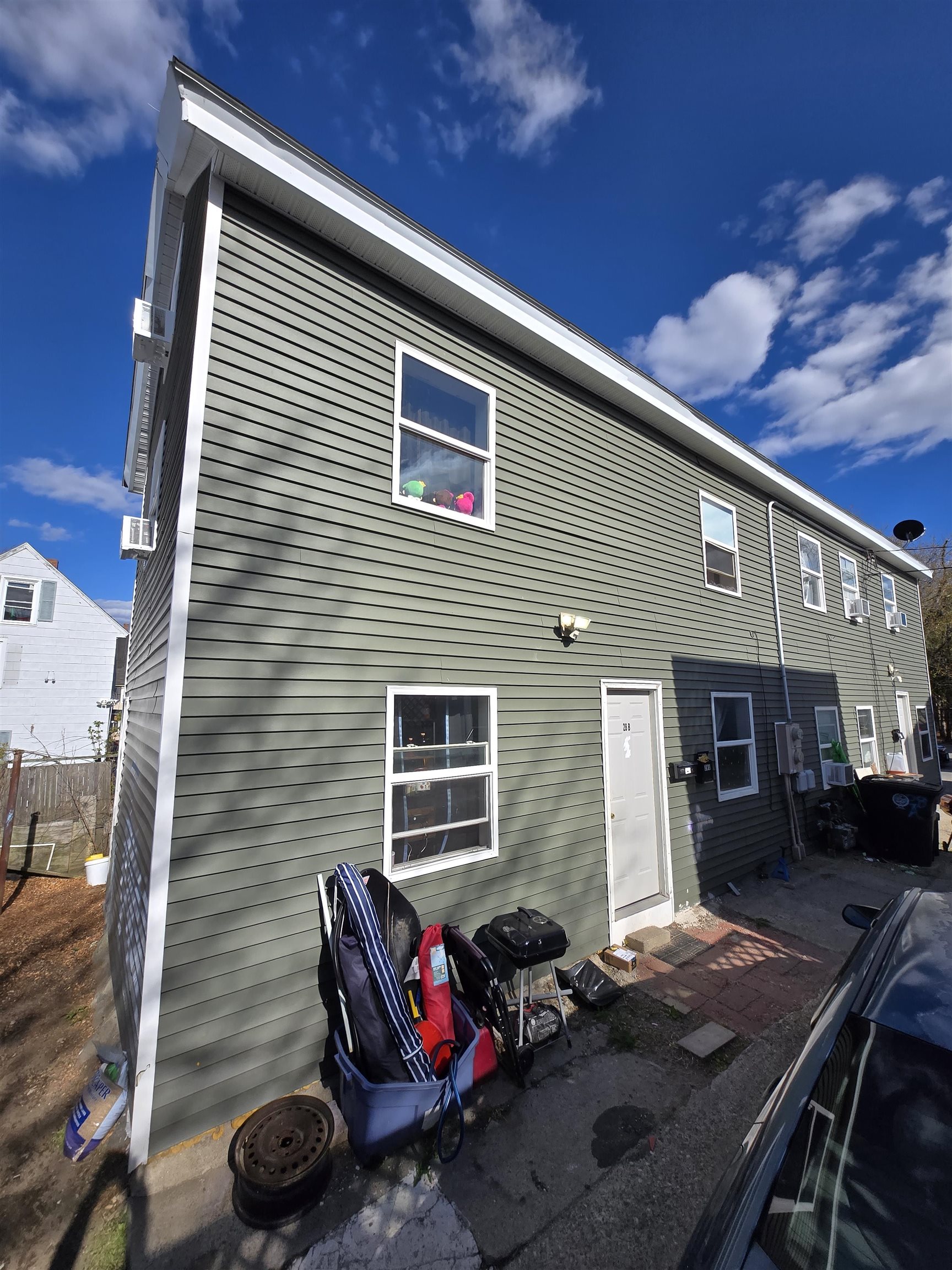 28-28A Ash St, Nashua, NH 03060