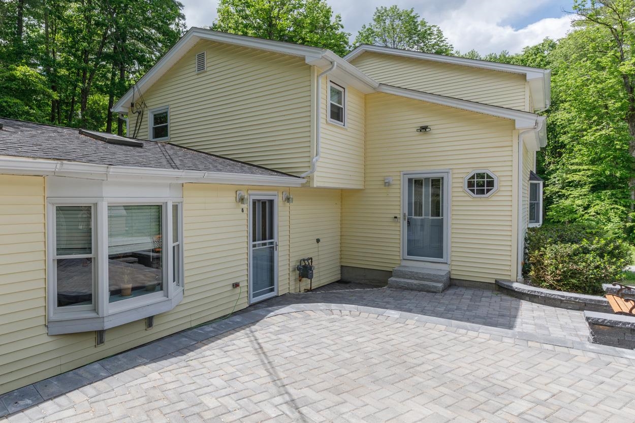 6 Steep St, Merrimack, NH 03054
