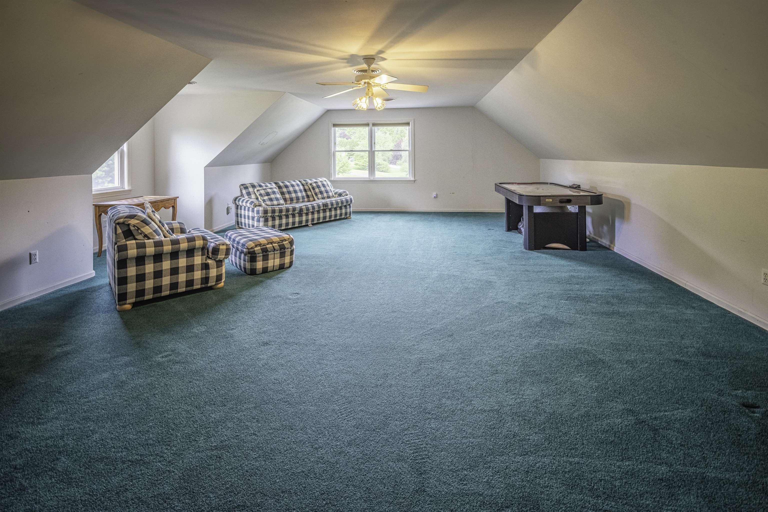 3 Foxtail Ridge Rd, Dover, NH 03820