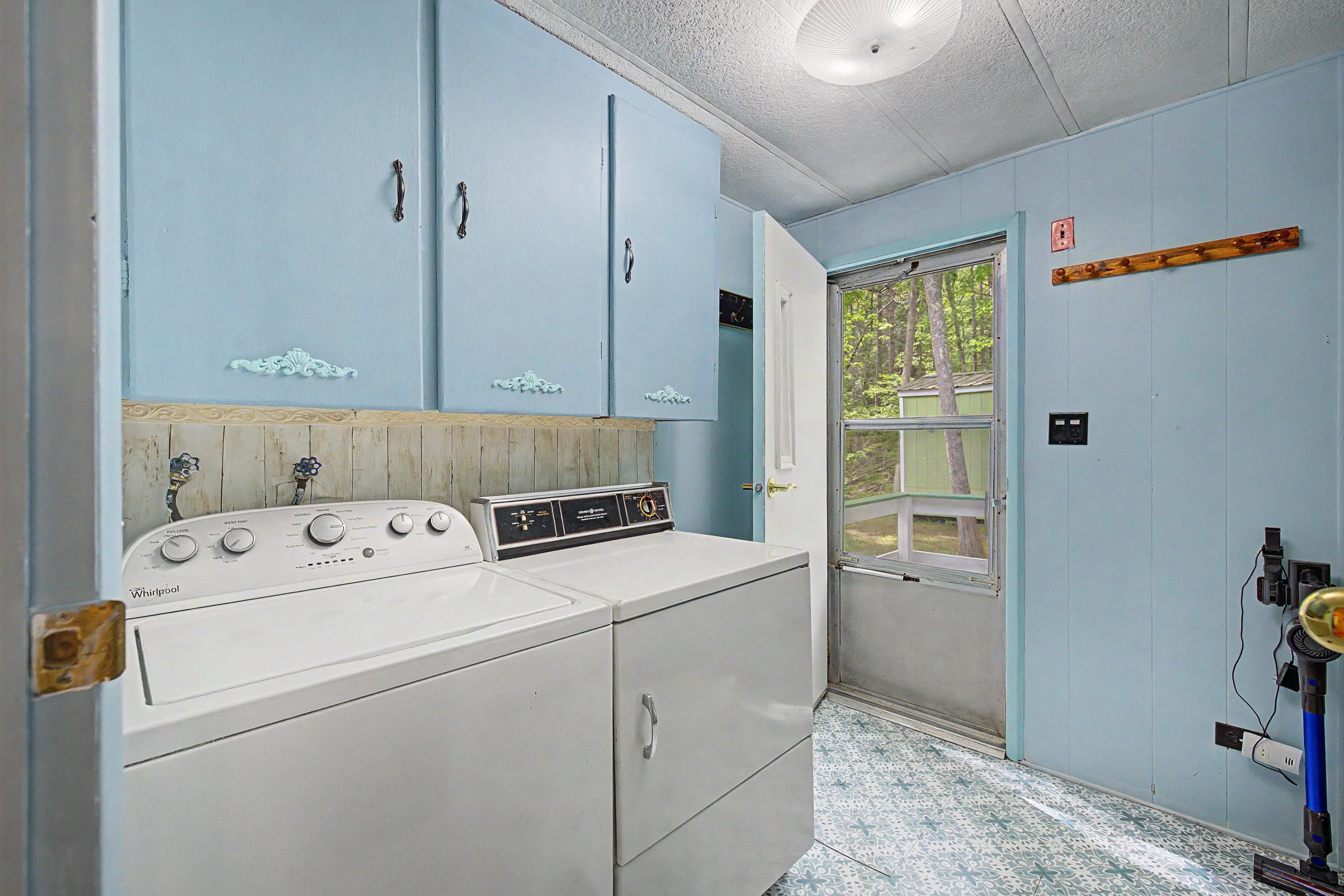 143 Robin Hood Dr, Exeter, NH 03833