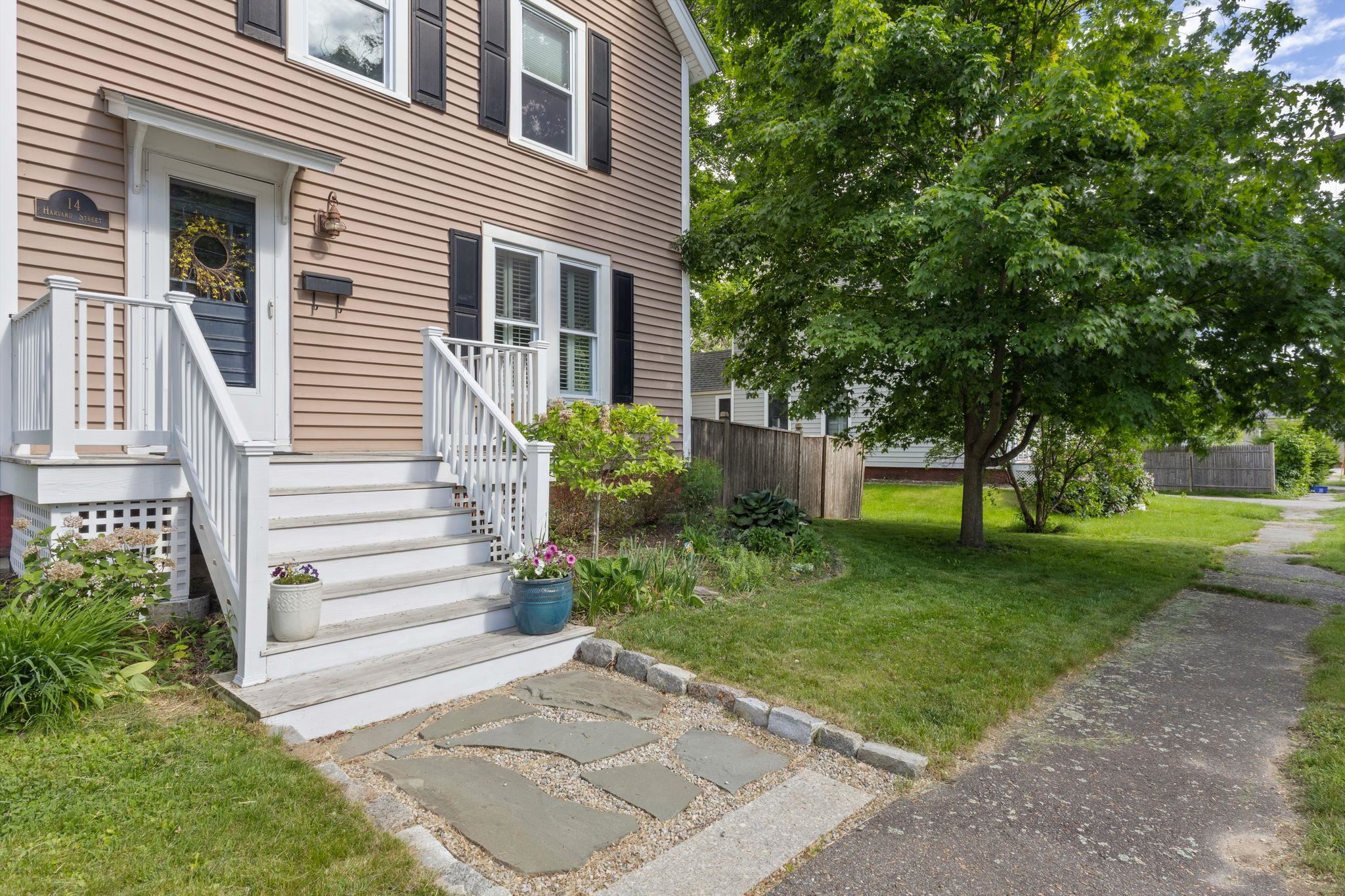 14 Harvard St, Exeter, NH 03833