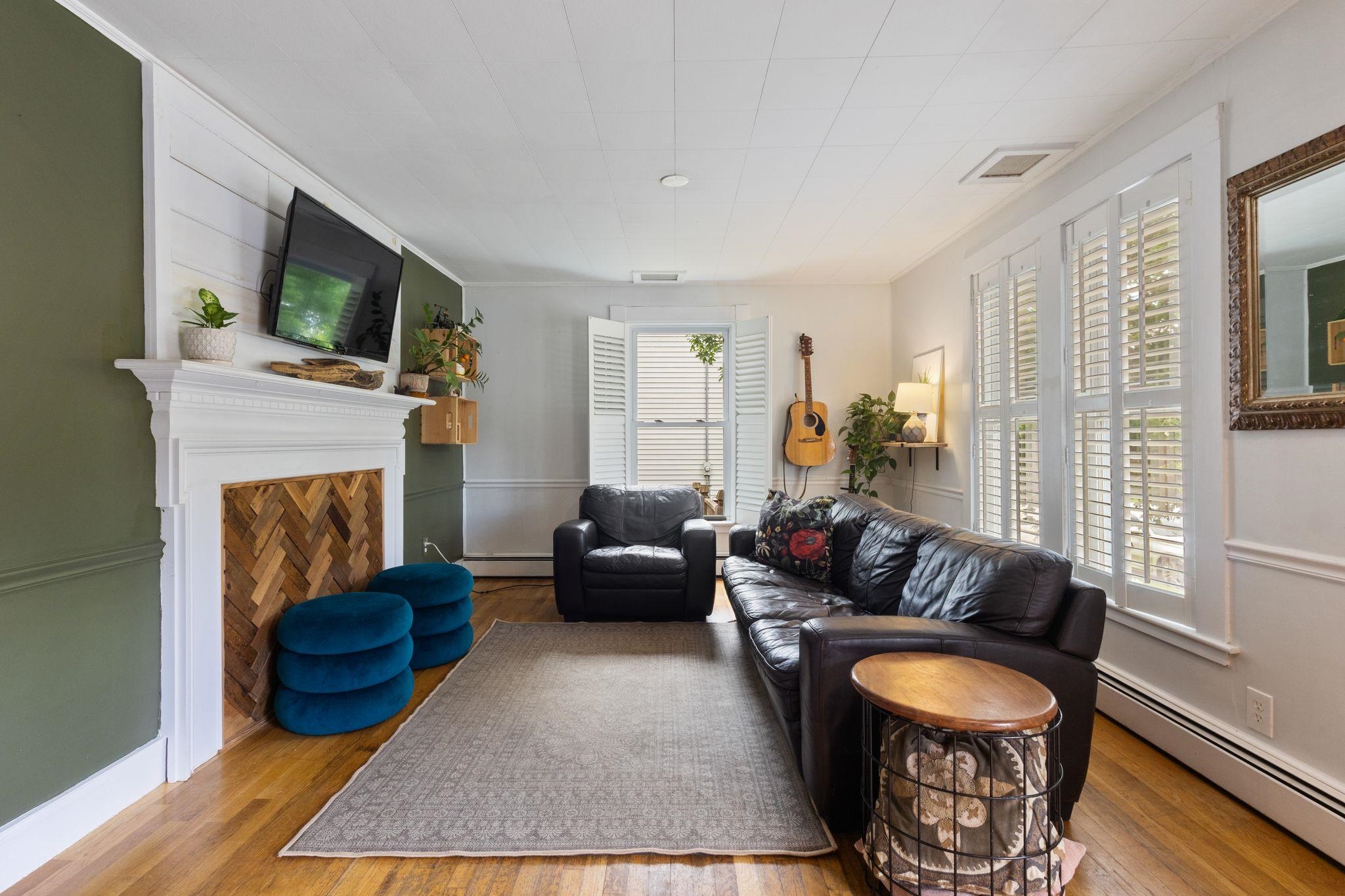 14 Harvard St, Exeter, NH 03833