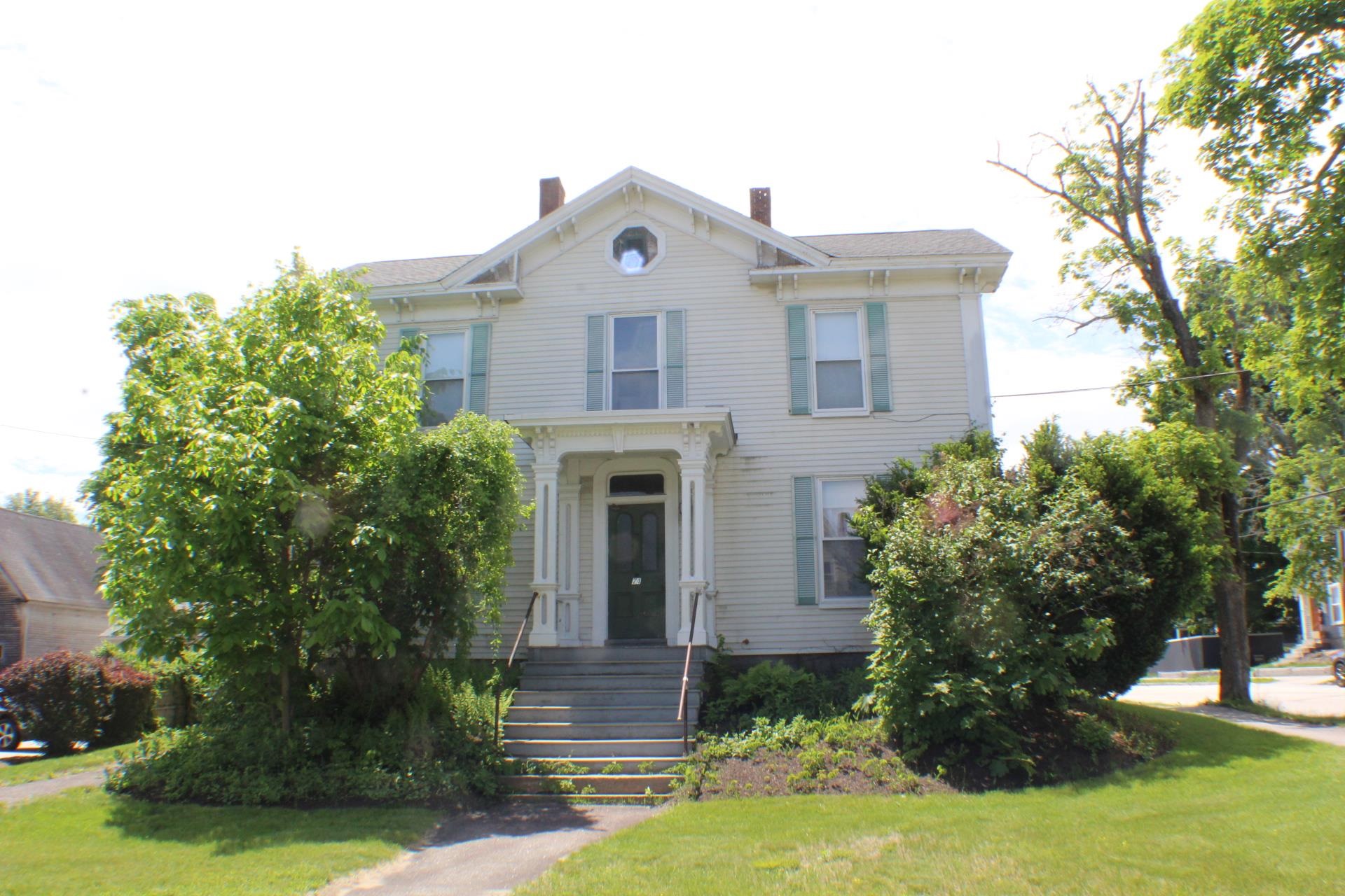 74 S State St, Concord, NH 03301