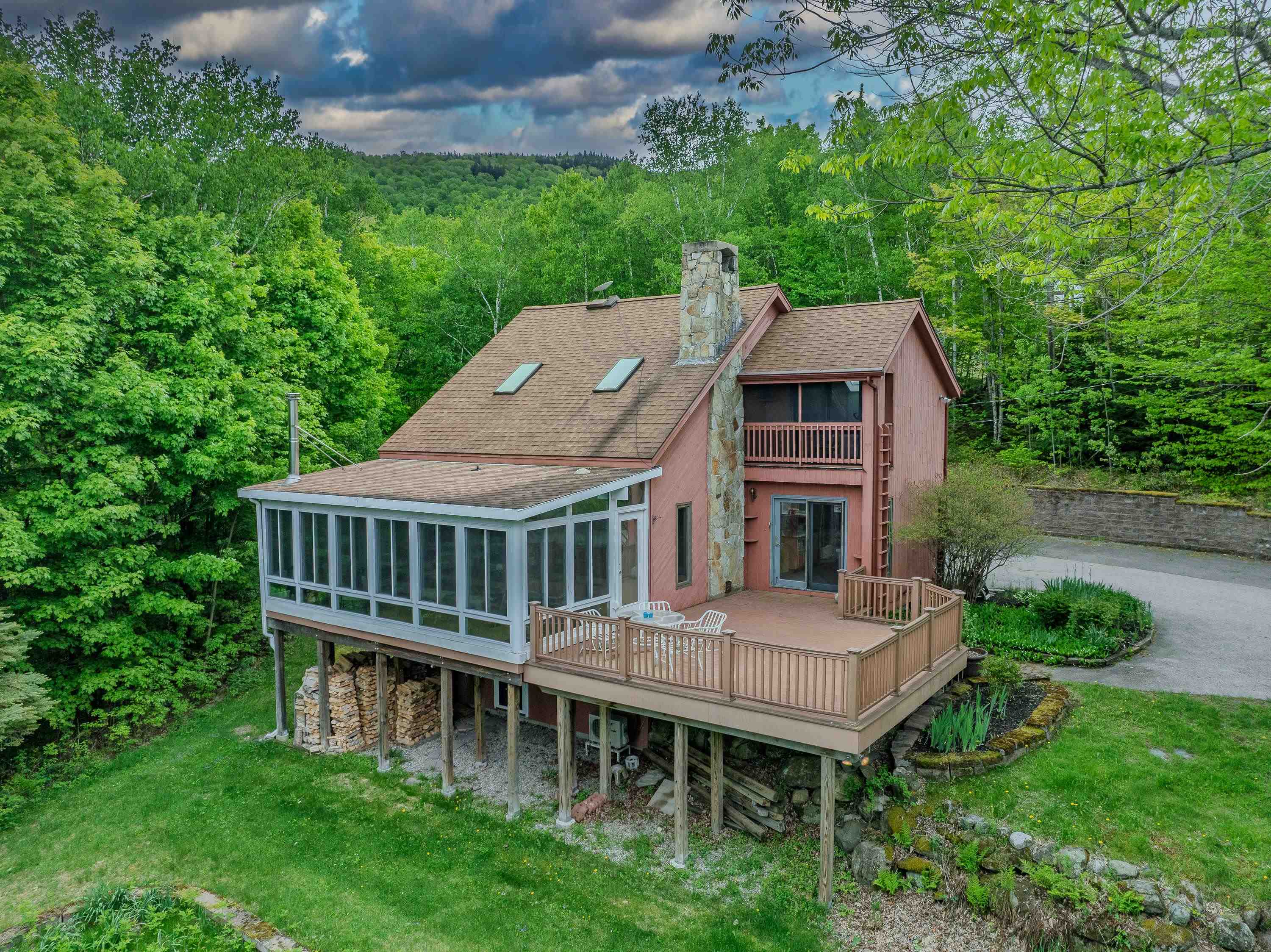 55 Sunset Paradise Rd, Jefferson, NH 03583