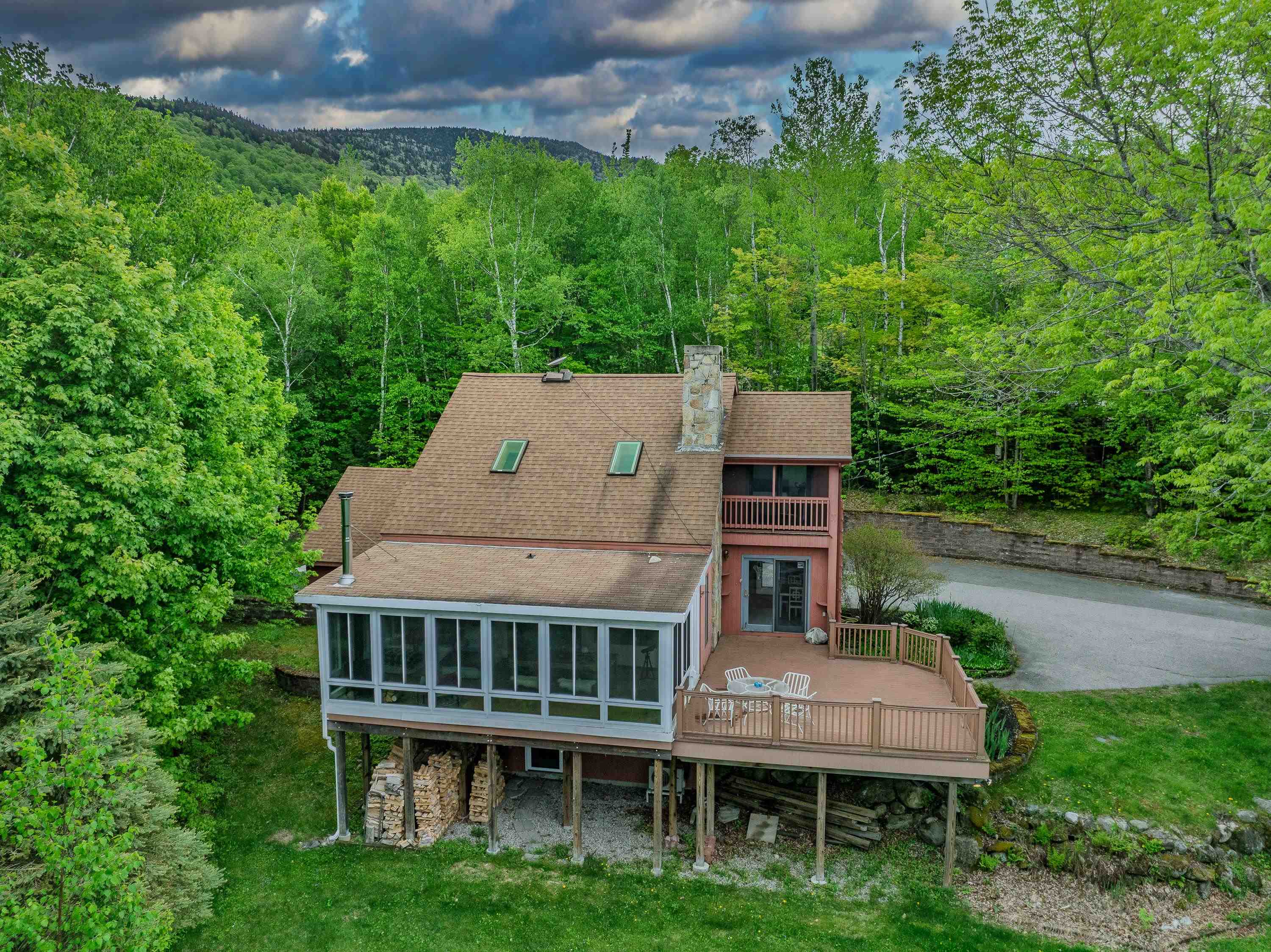 55 Sunset Paradise Rd, Jefferson, NH 03583