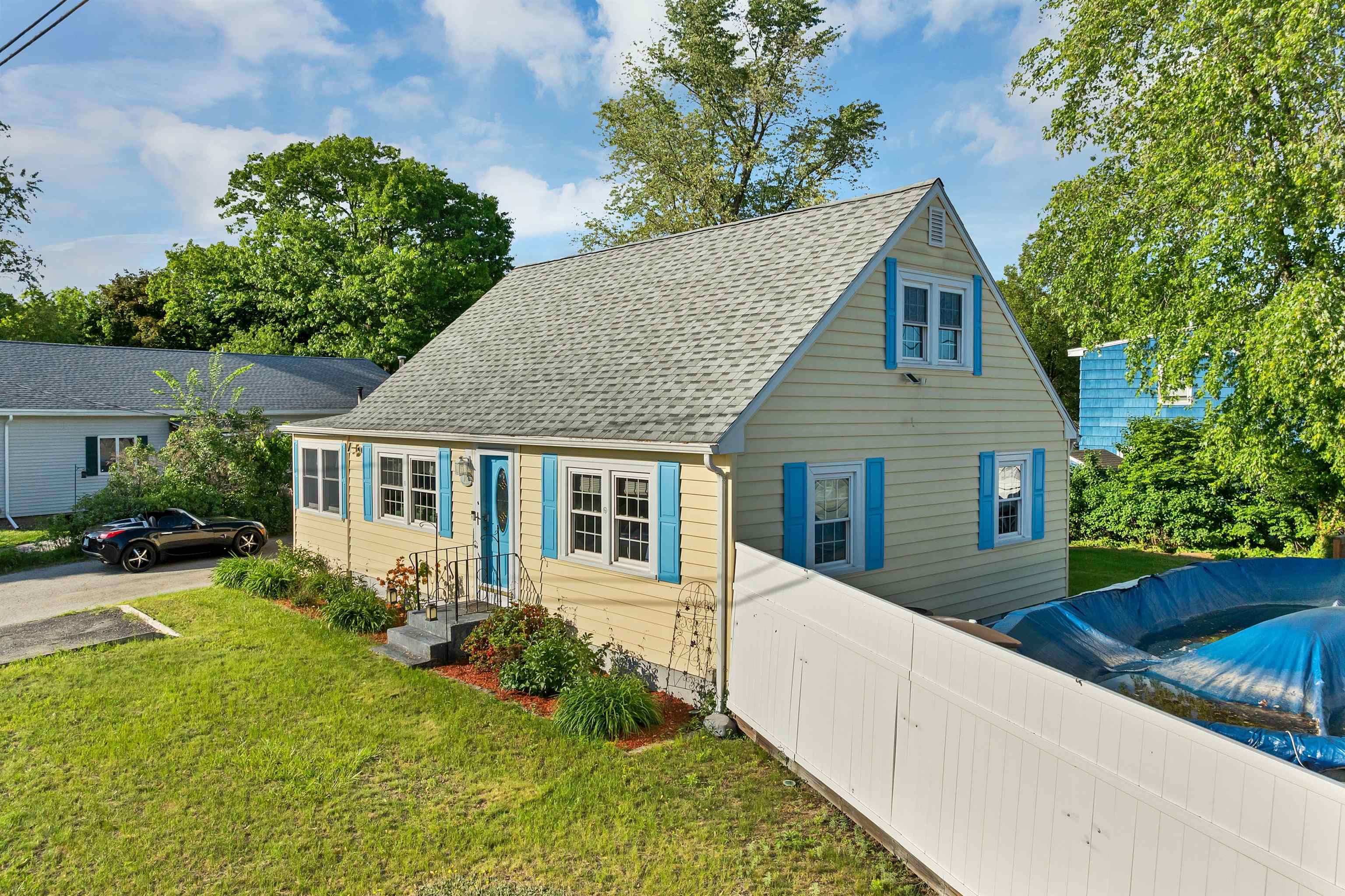 10 Cross St, Hudson, NH 03051