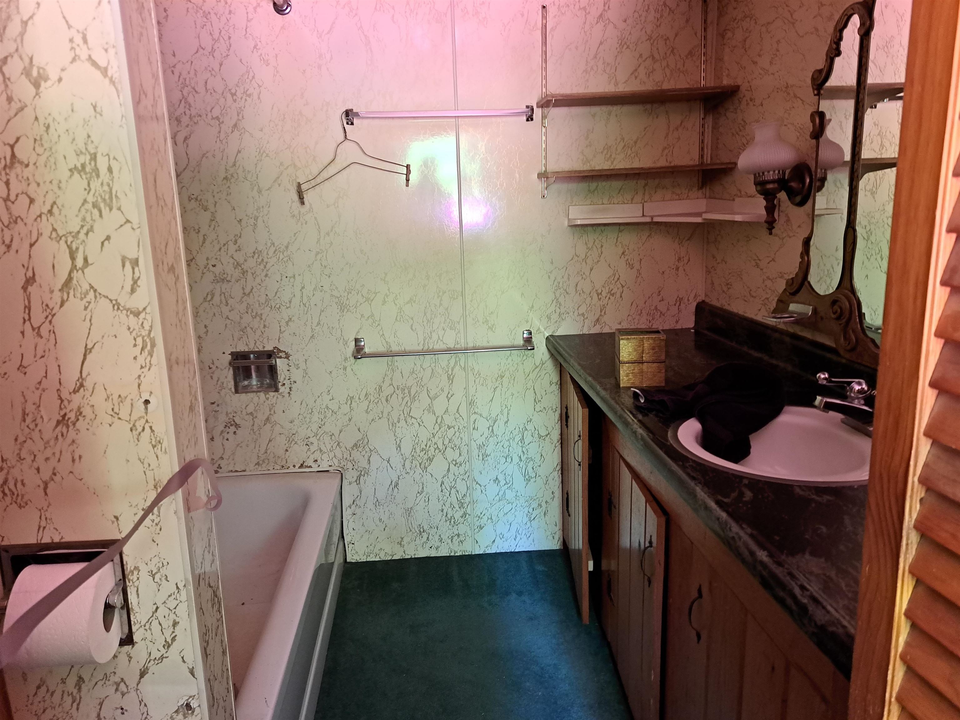 Full bath 25389288