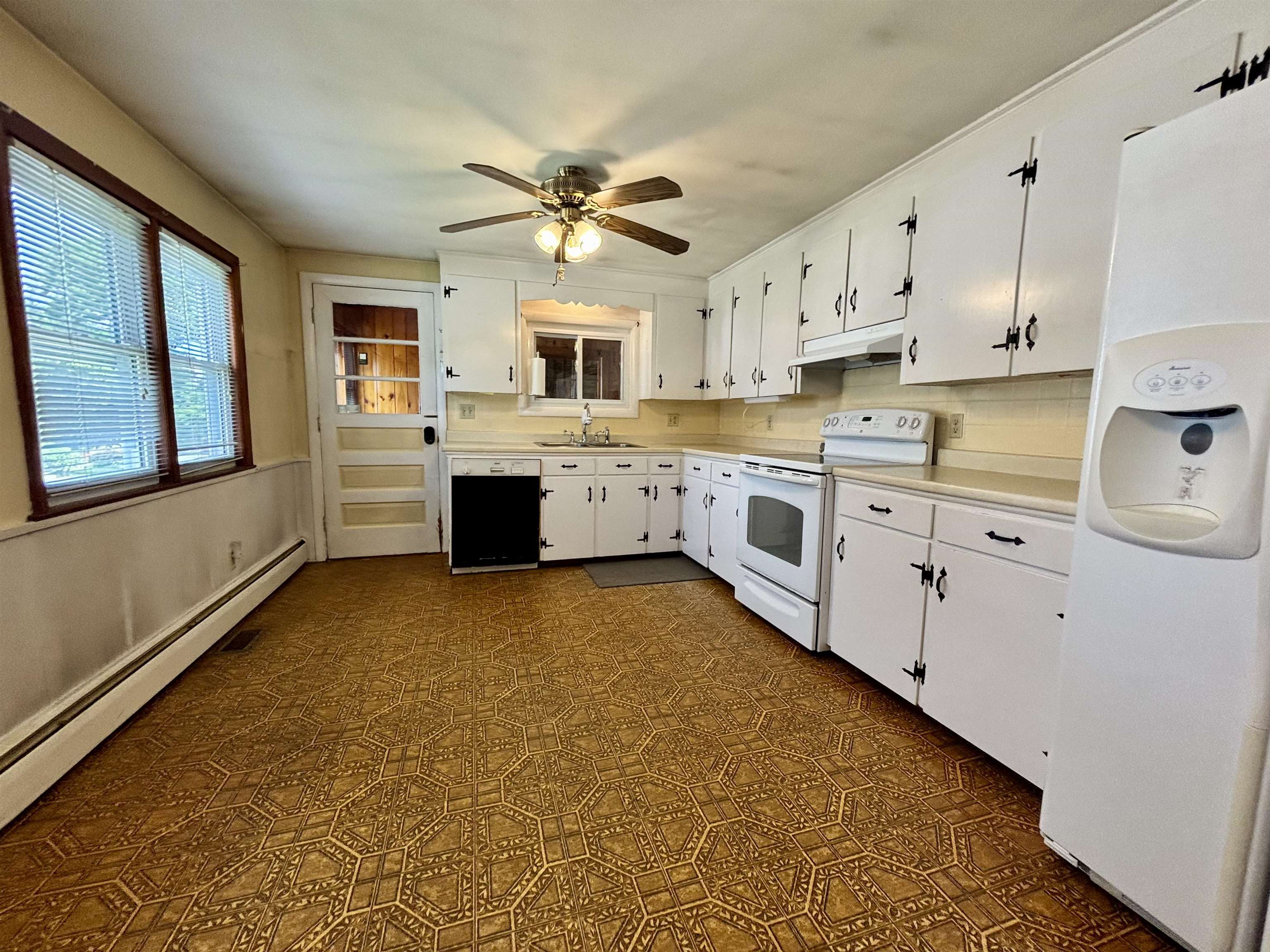 104 Knight St, Milford, NH 03055