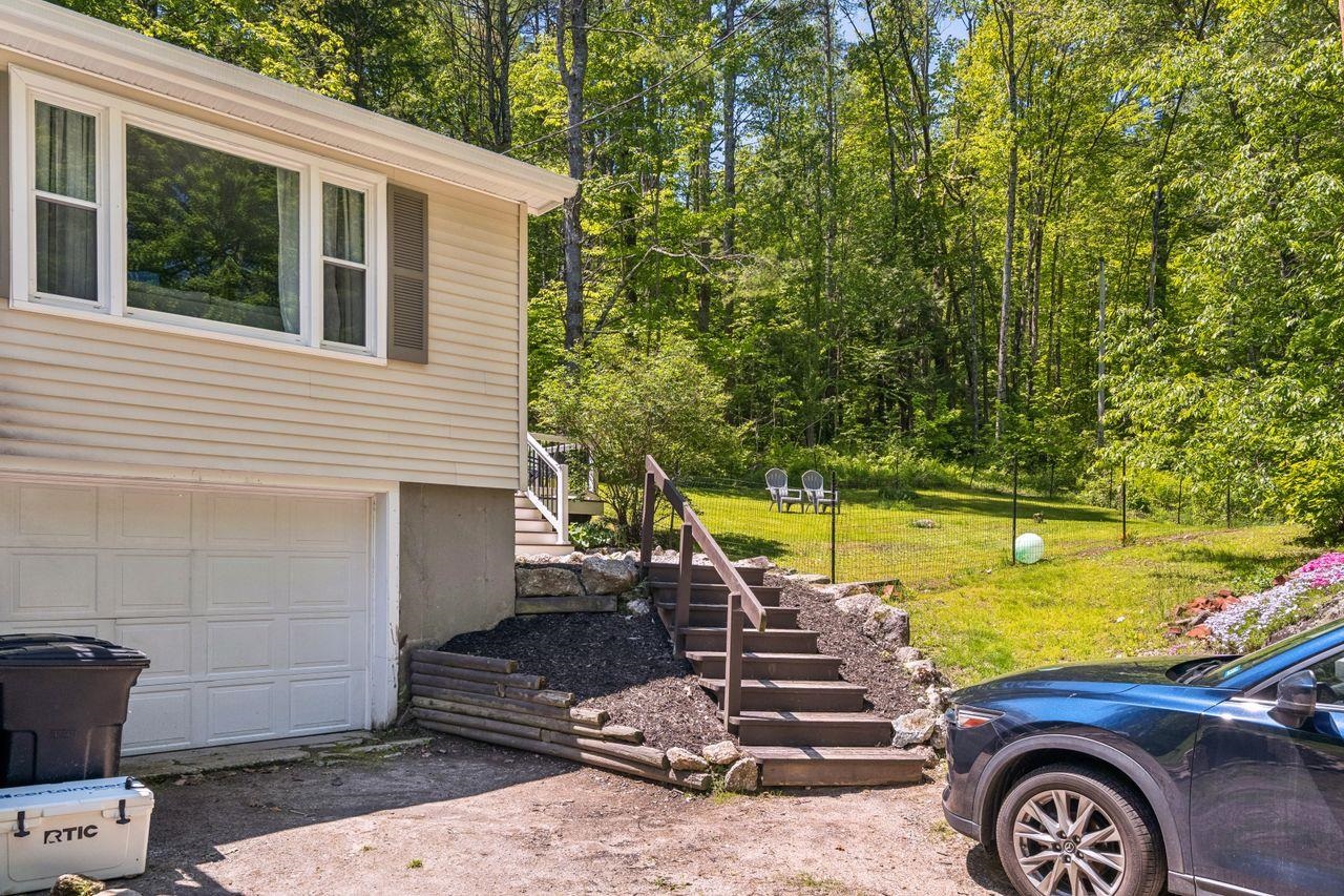 42 Chalk Pond Rd, Sutton, NH 03221