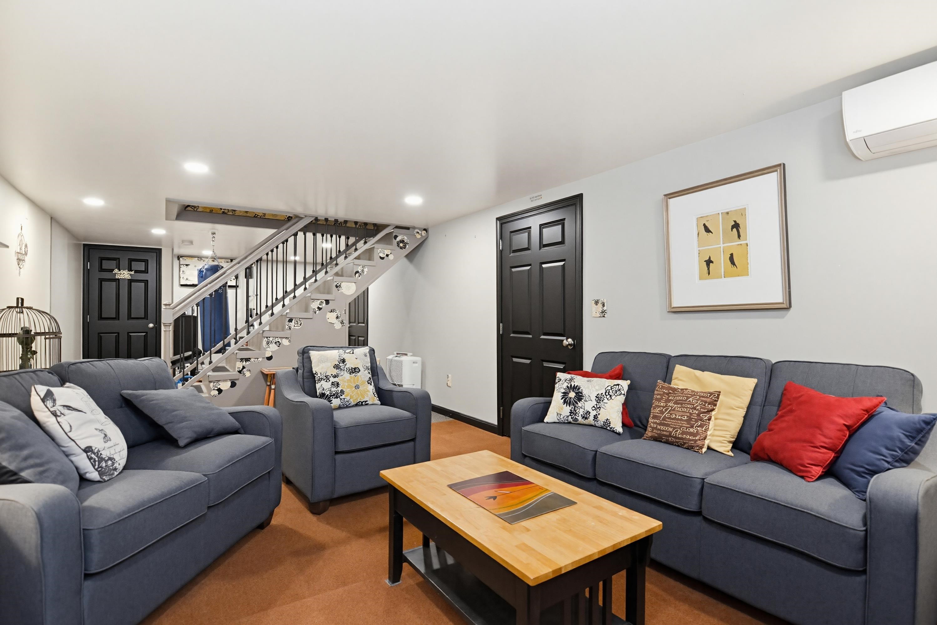 367 Mammoth Rd, Manchester, NH 03109