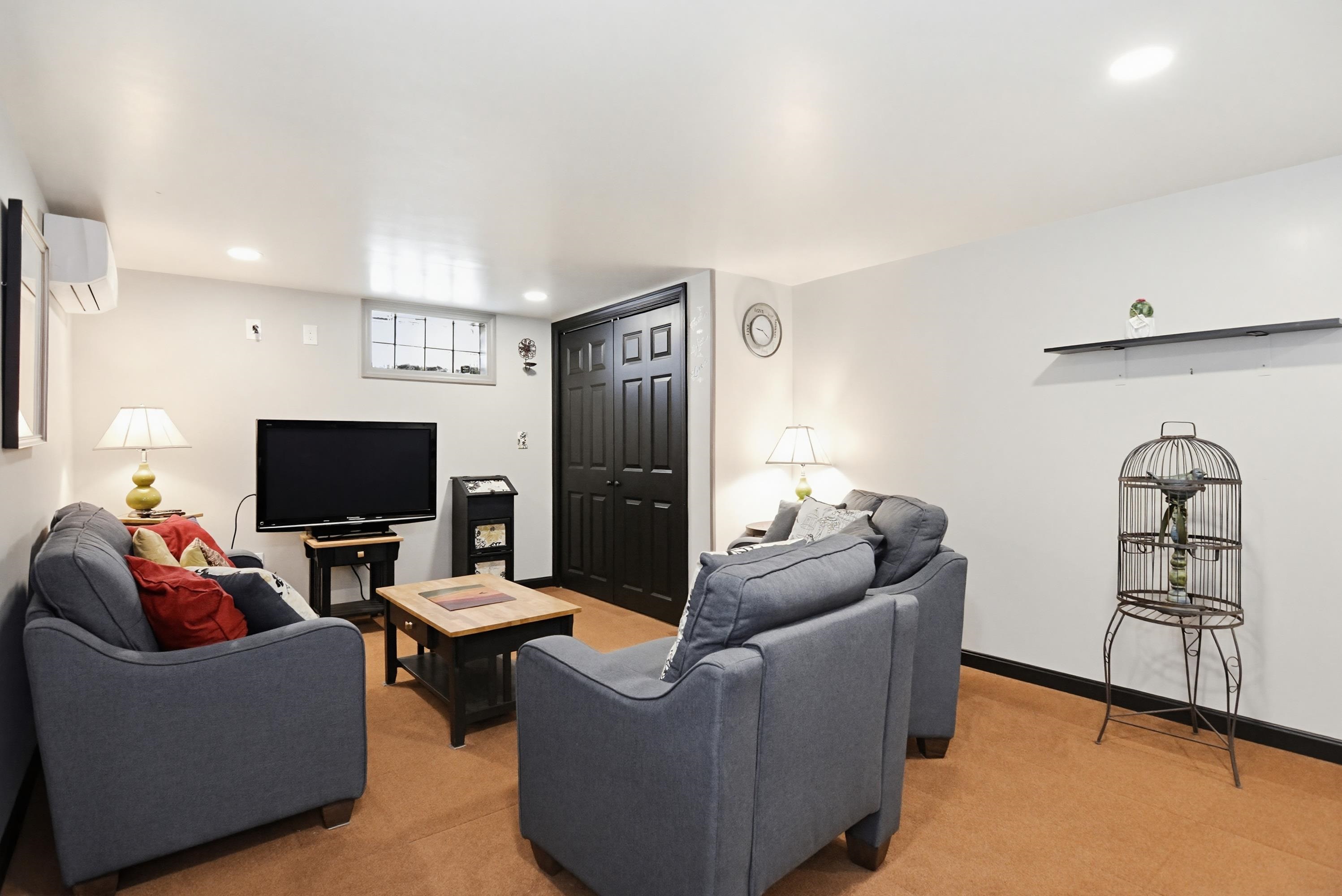 367 Mammoth Rd, Manchester, NH 03109