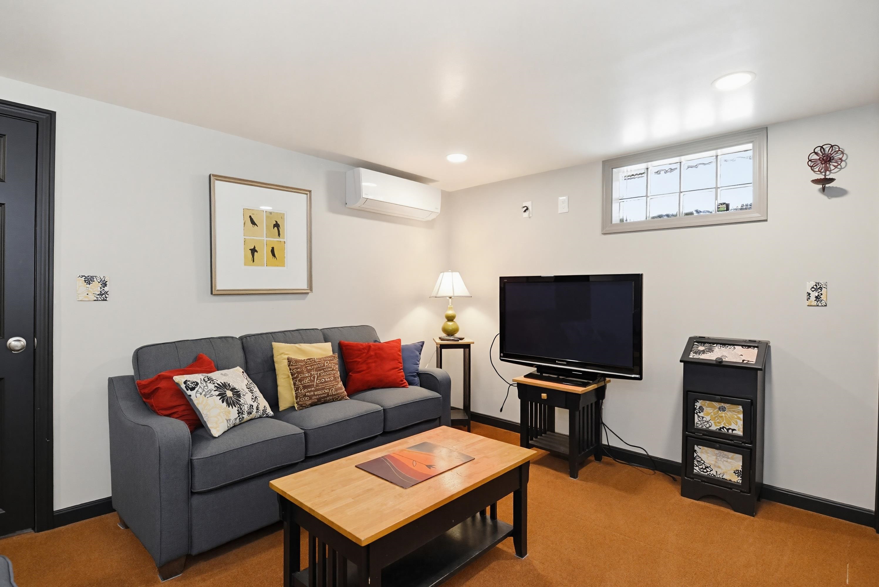 367 Mammoth Rd, Manchester, NH 03109