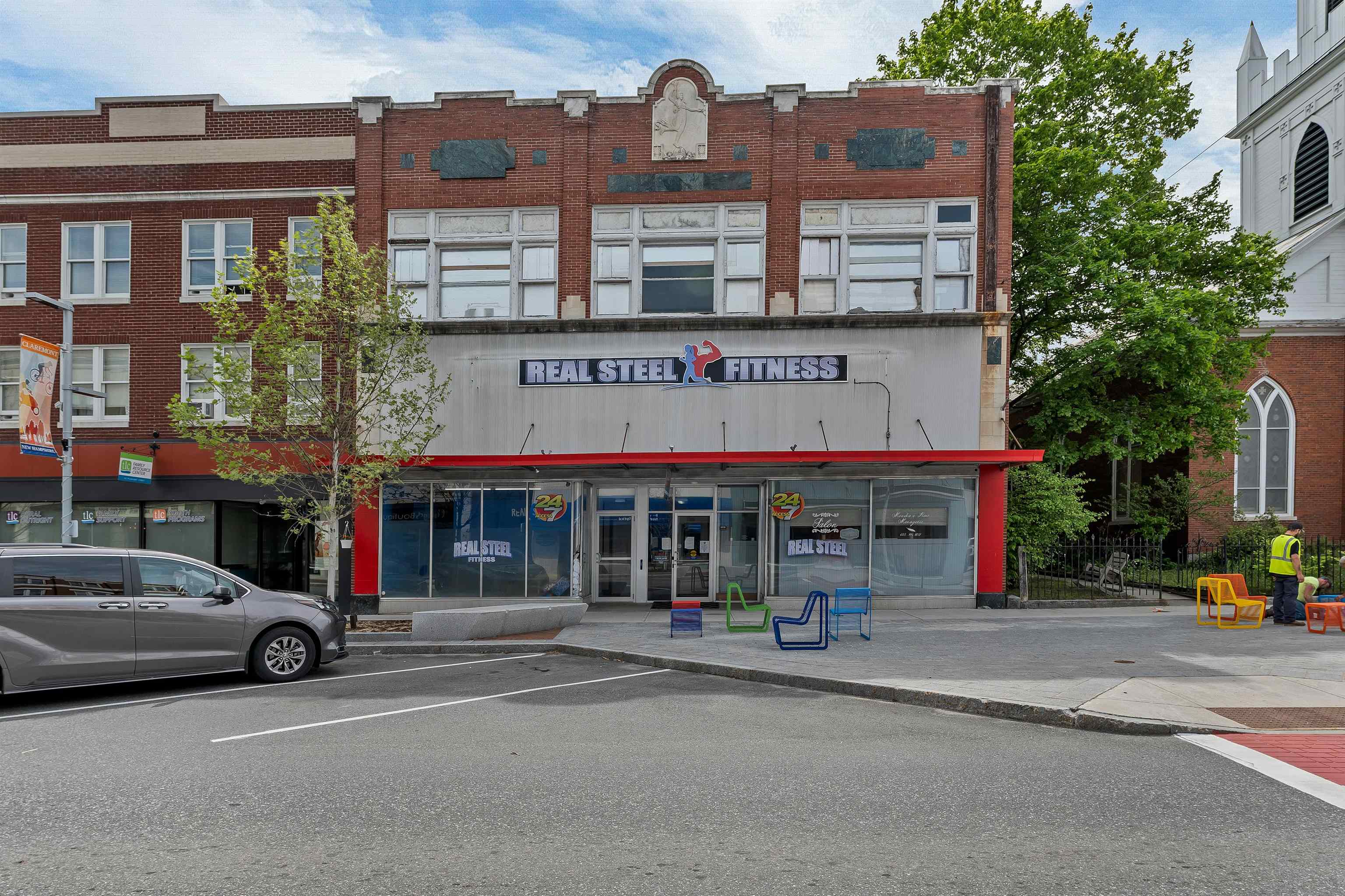 66 Pleasant St, Claremont, NH 03743