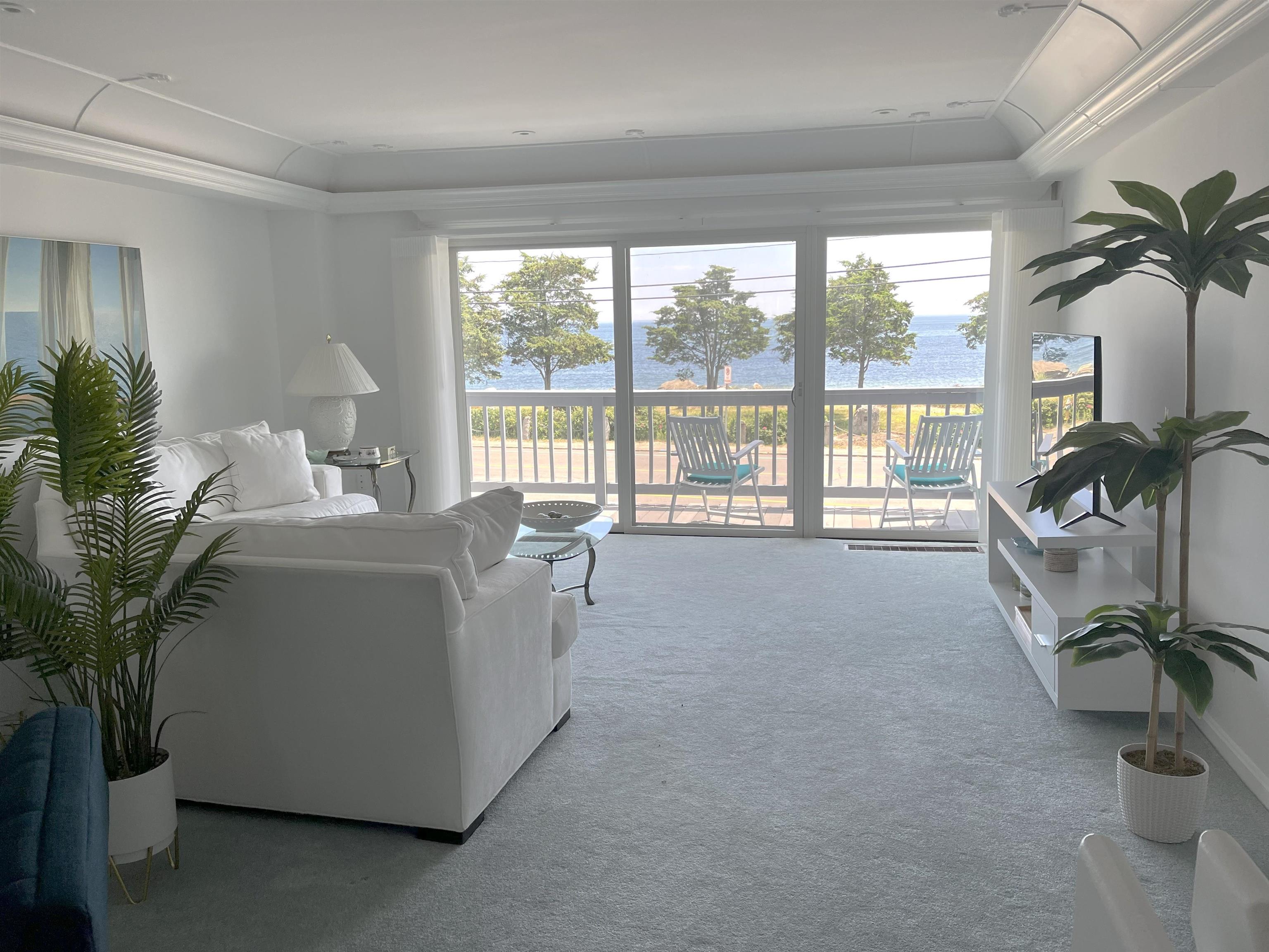 947 Ocean Blvd, Hampton, NH 03842