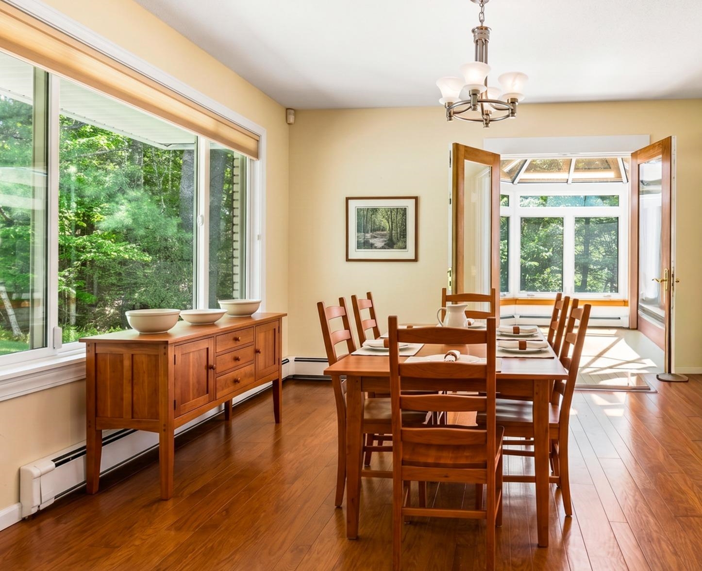 Dining Room 25393479