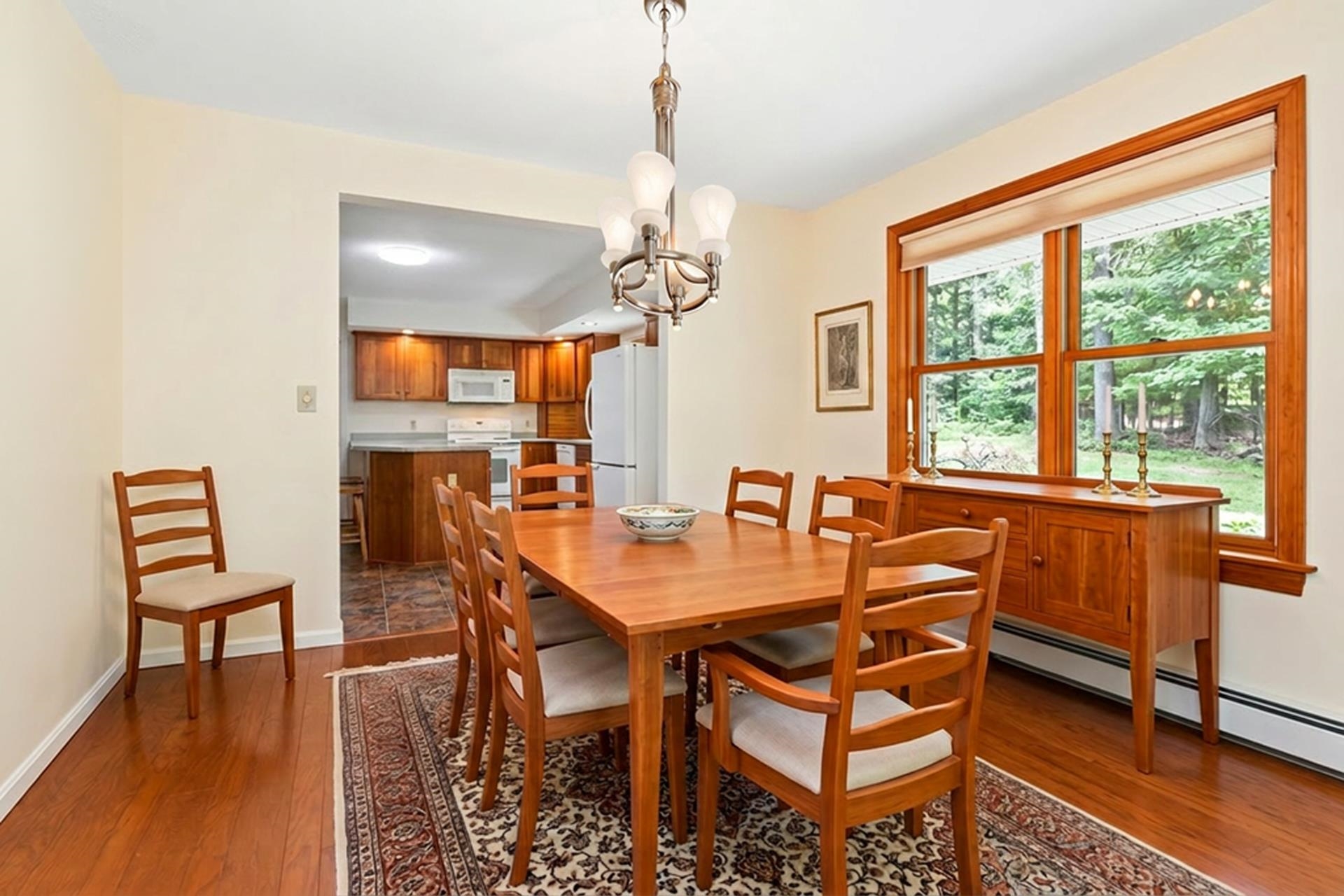 Dining Room 25393499