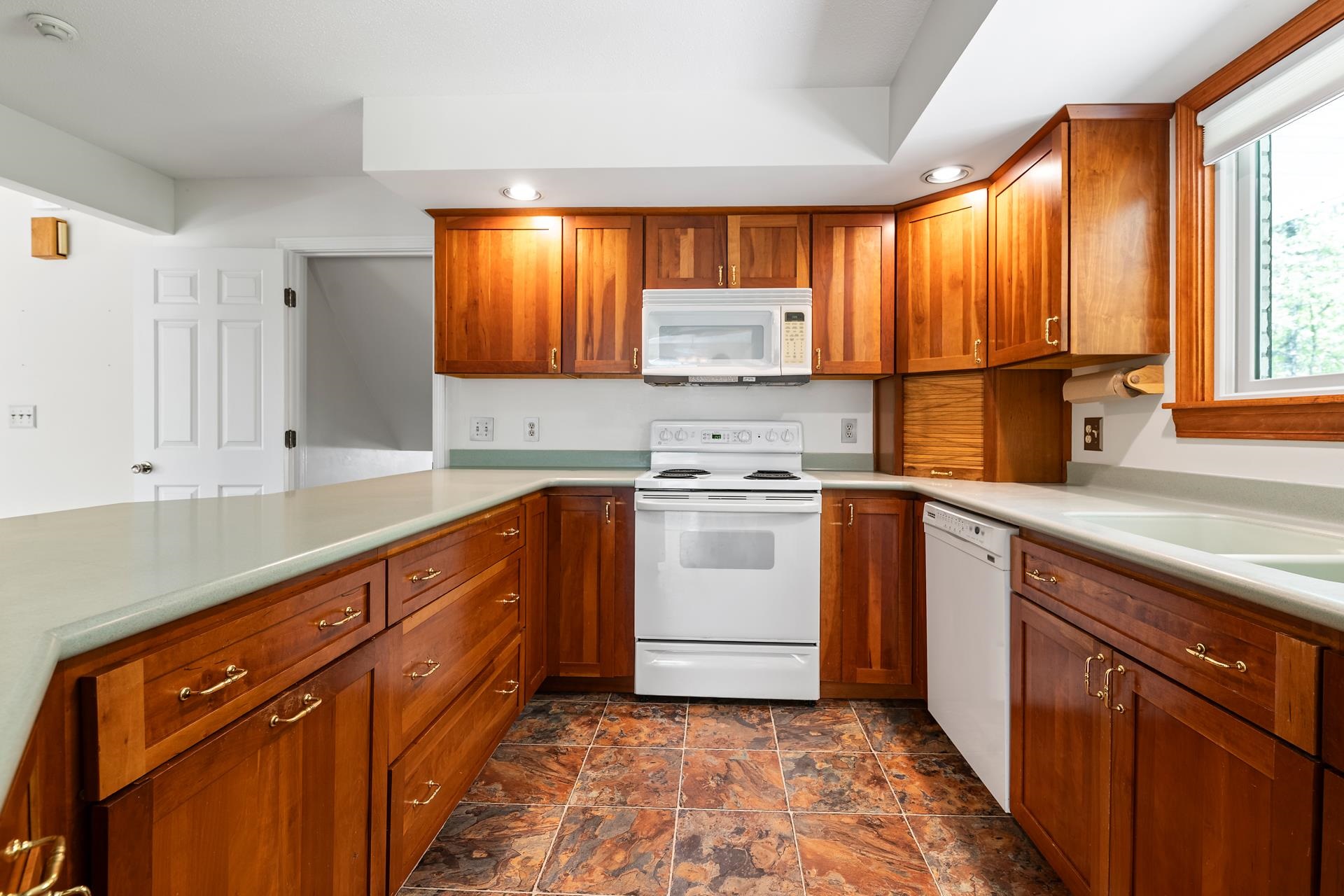 Kitchen 25393503