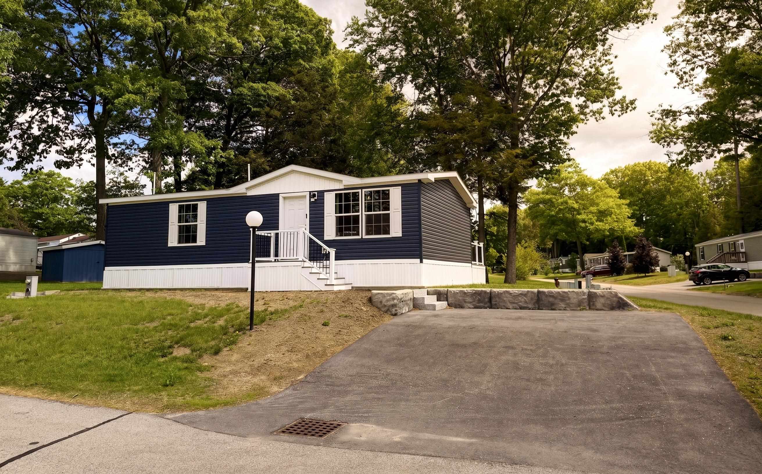 23 South Elderberry Ln, Rochester, NH 03867