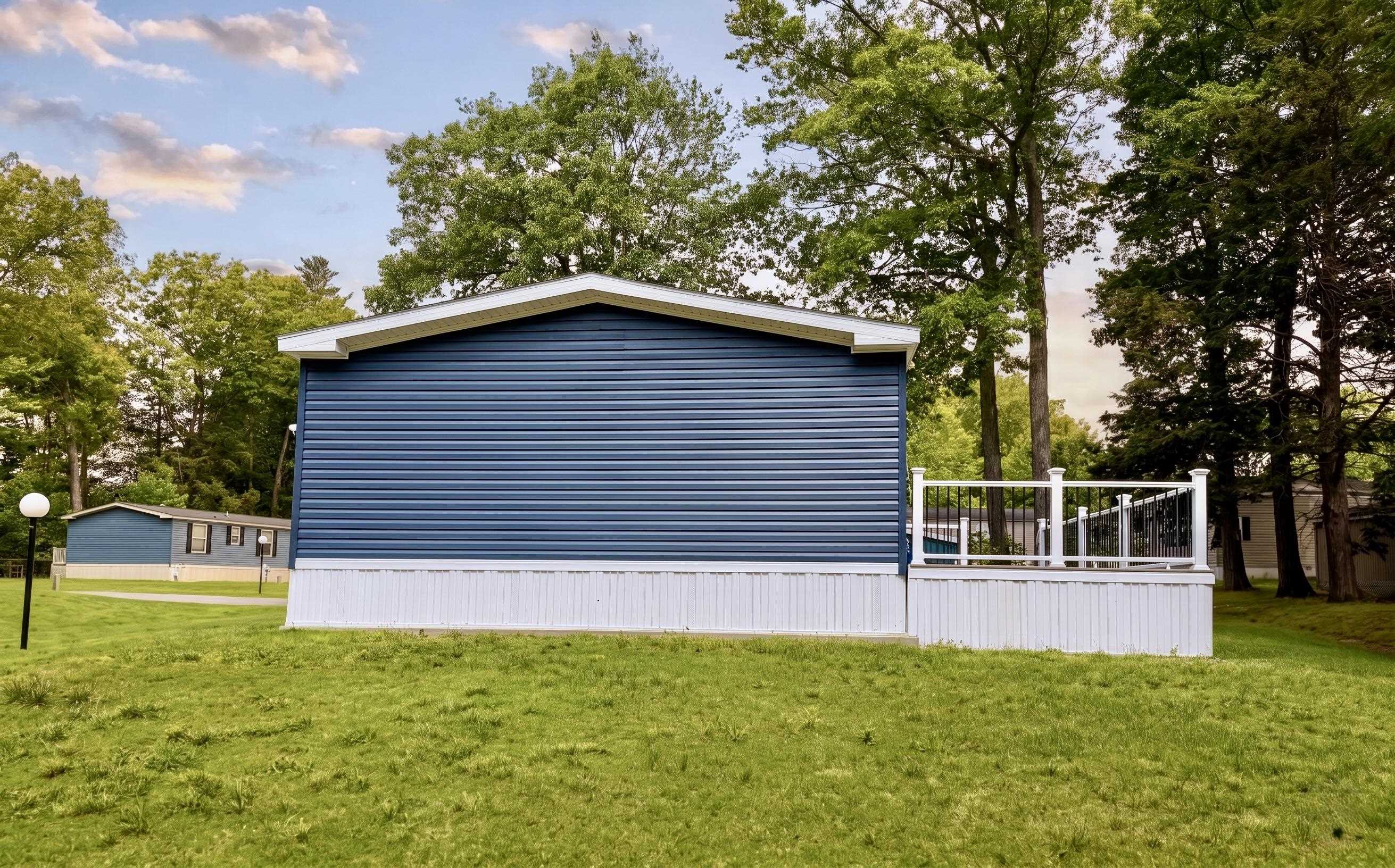 23 South Elderberry Ln, Rochester, NH 03867
