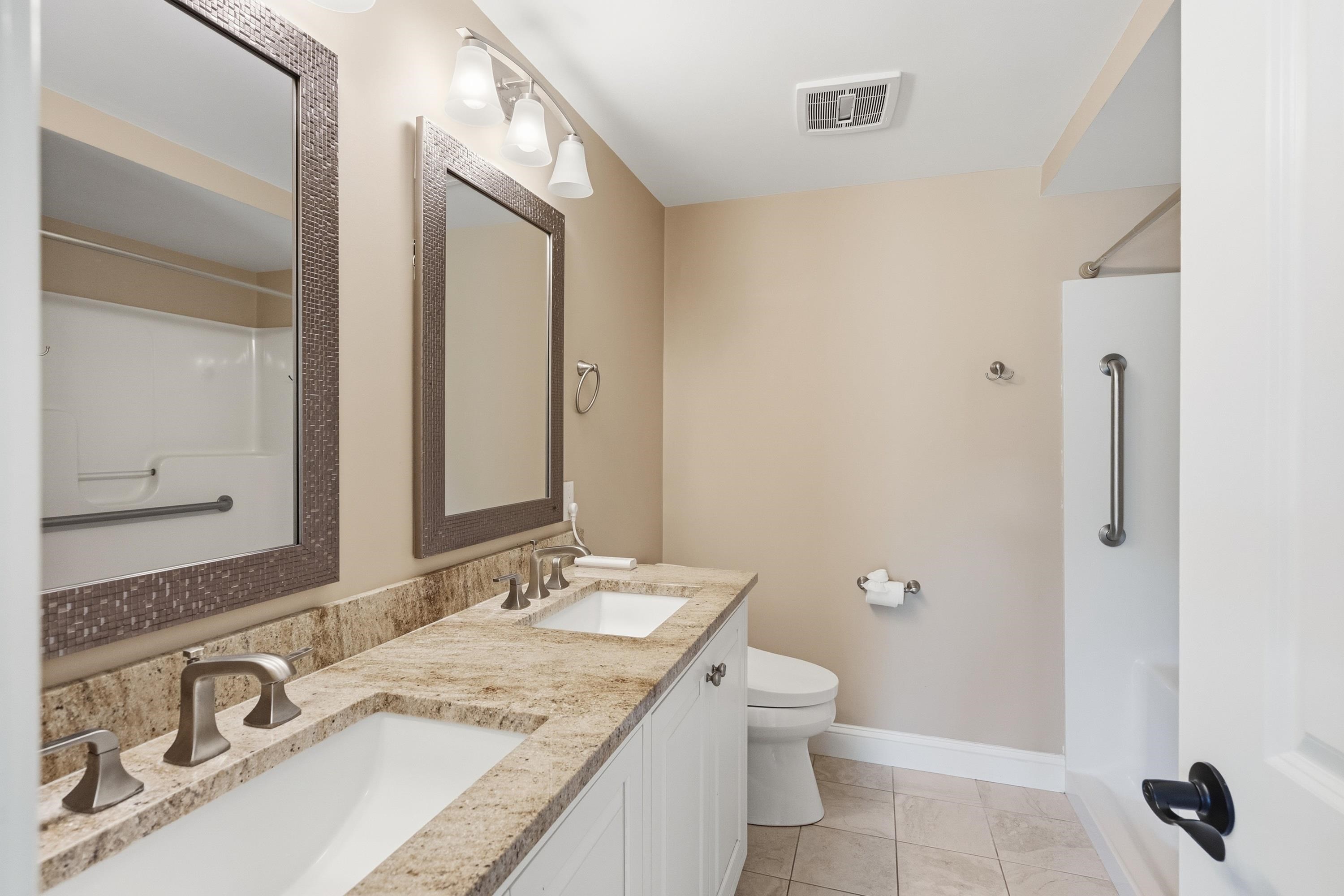 4 South Grater Rd, Merrimack, NH 03054