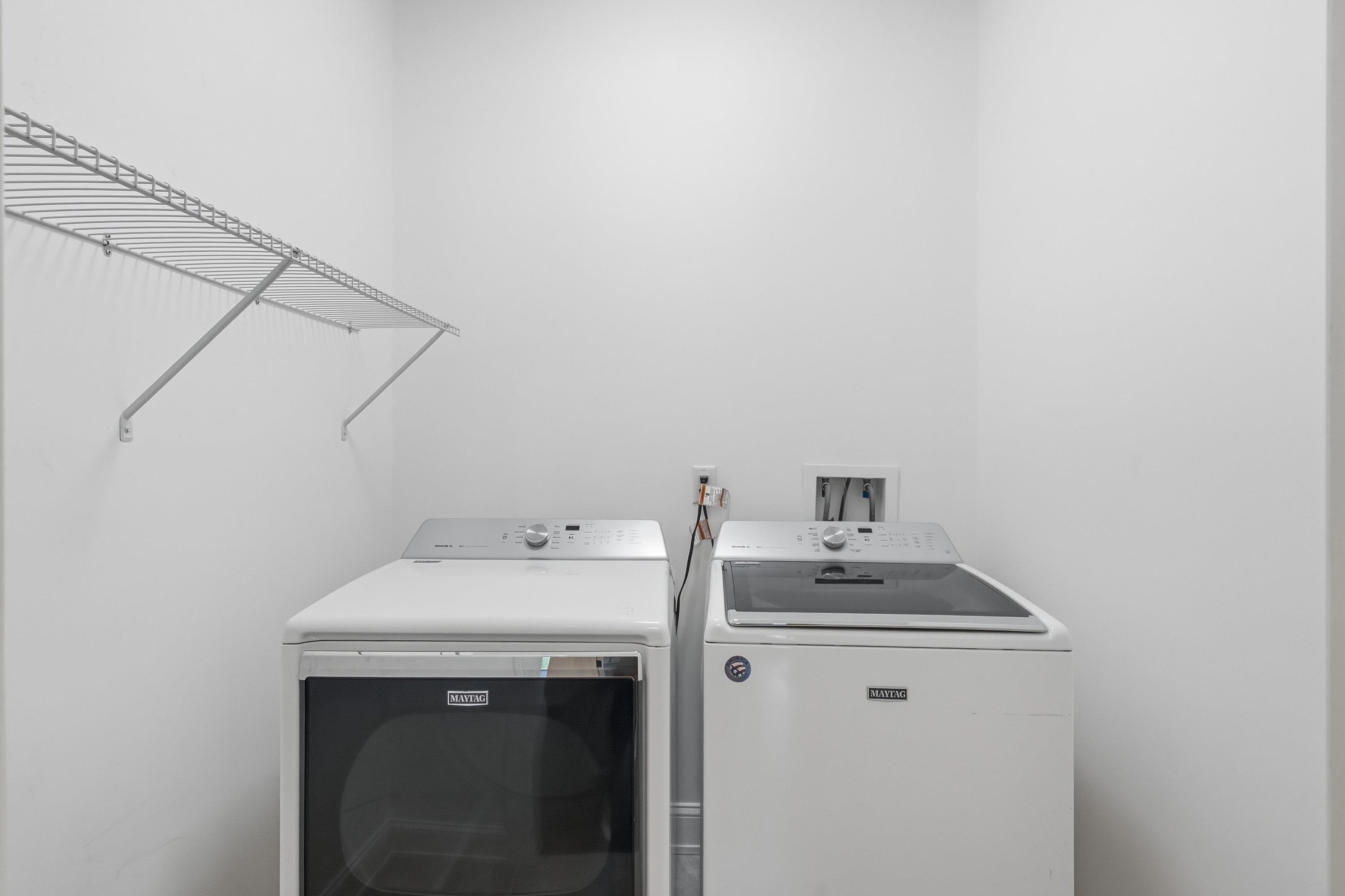 4 South Grater Rd, Merrimack, NH 03054