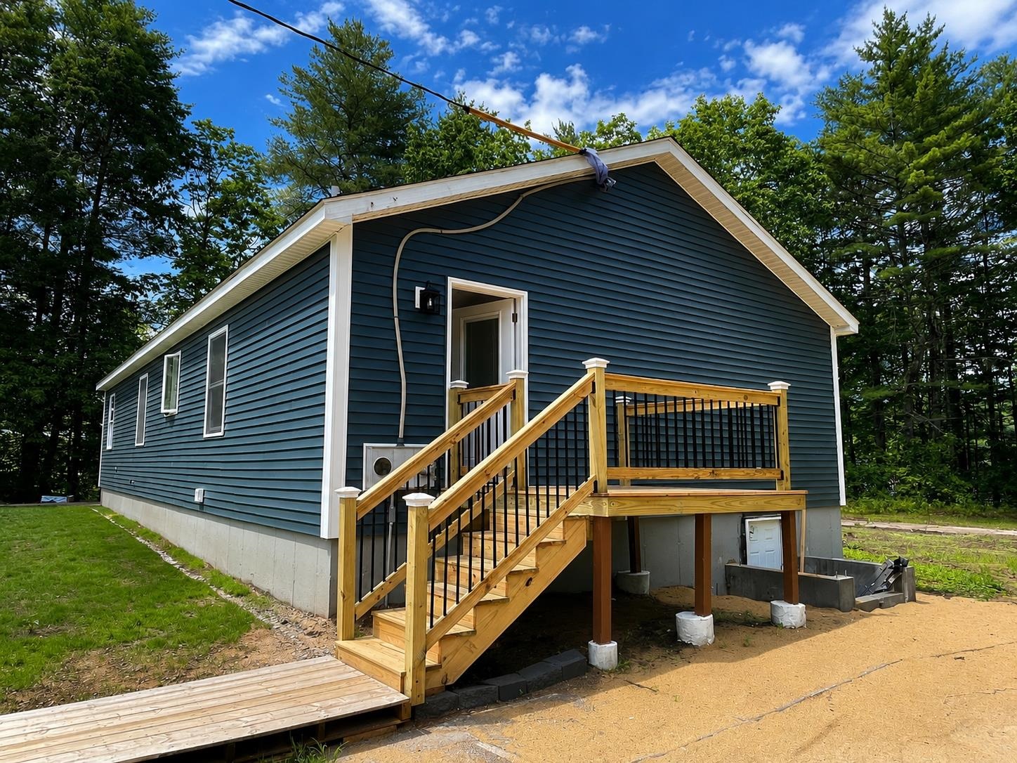 335 Depot St, Belmont, NH 03220