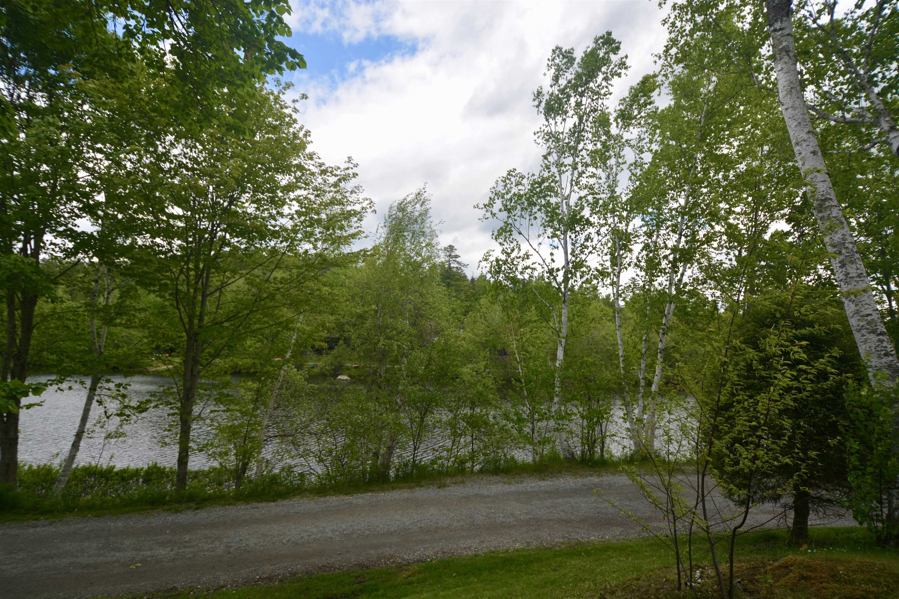 827 Covered Bridge Ln, Grantham, NH 03753