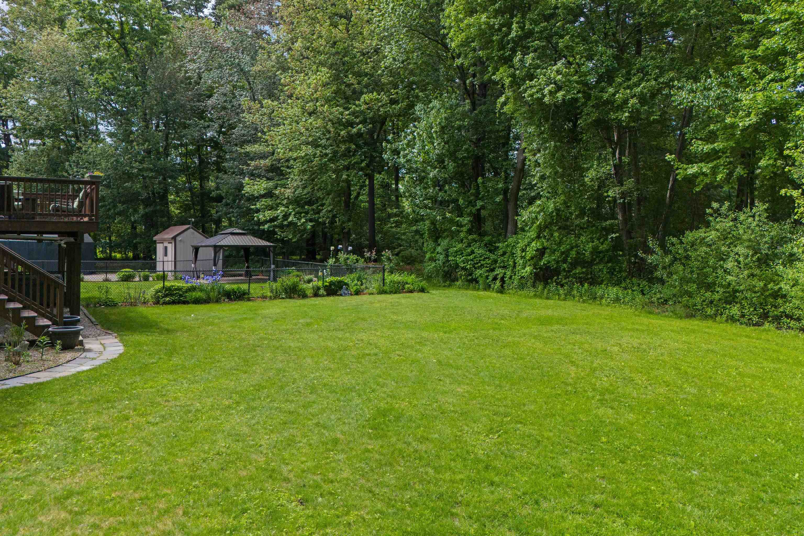 3 and 5 Shady Ln, Salem, NH 03079-2229
