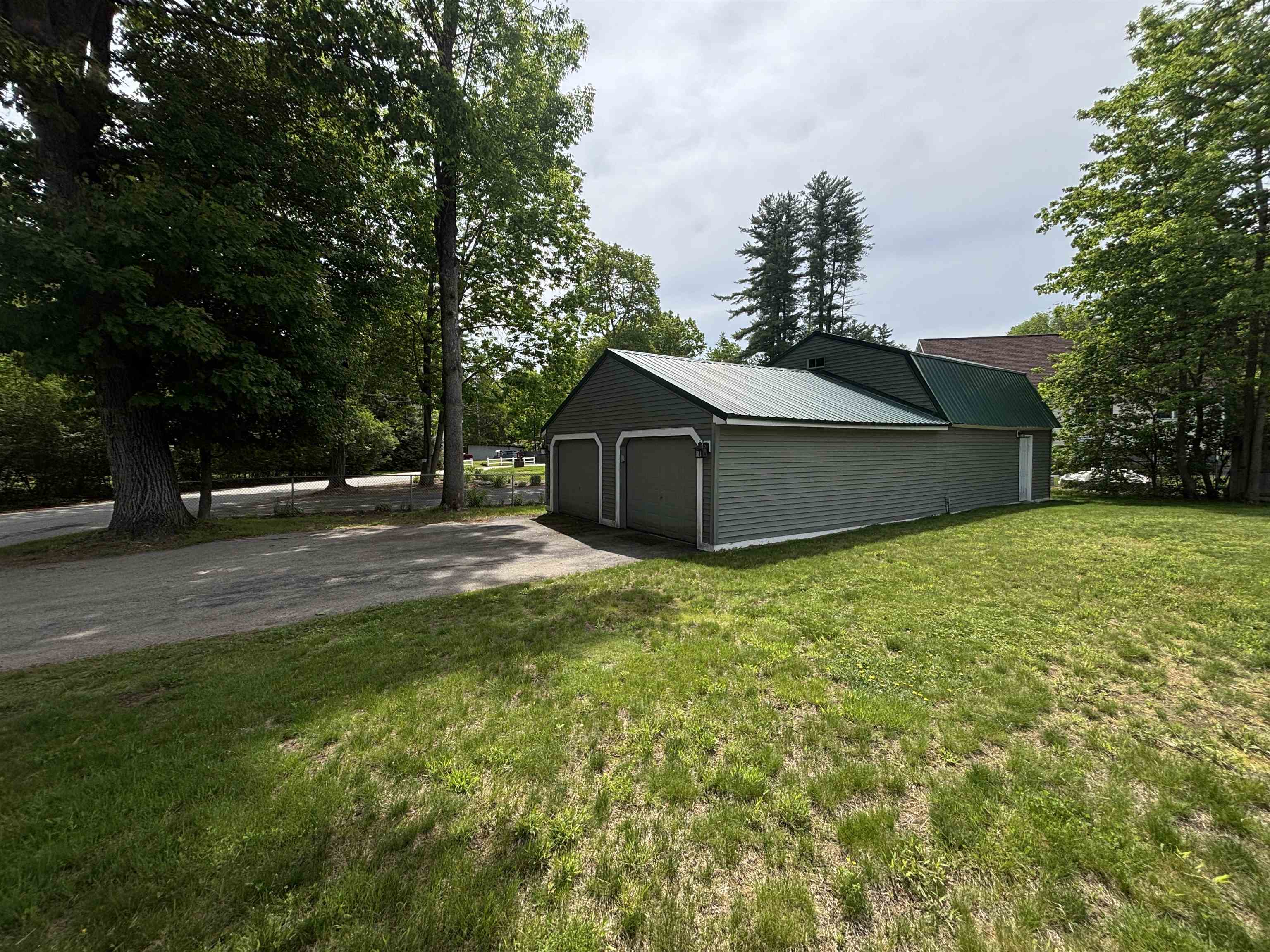 118 Danis Park Rd, Goffstown, NH 03045