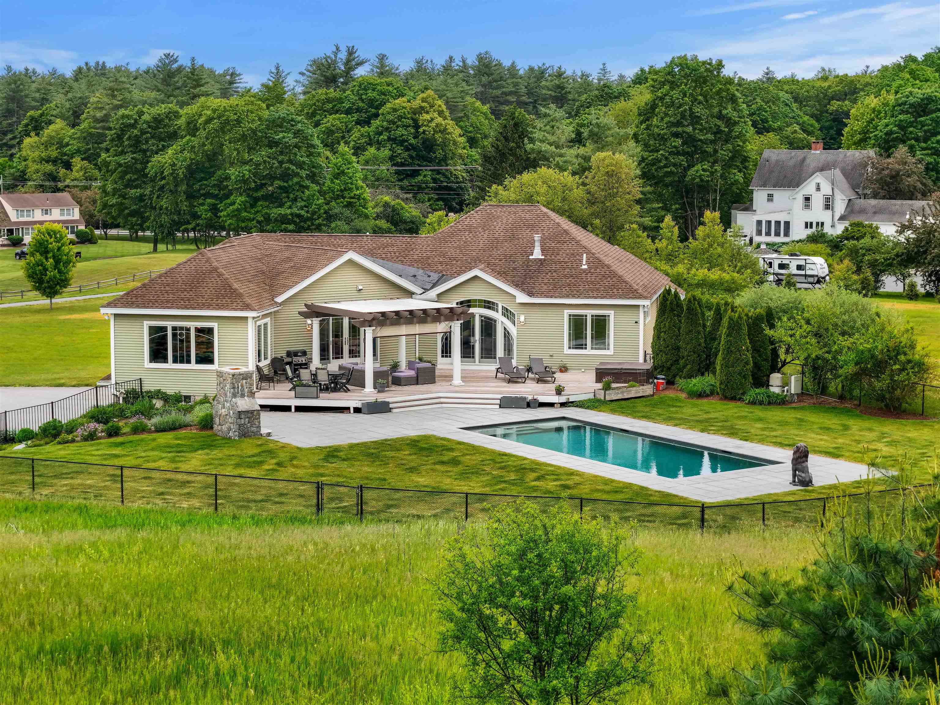 164 Broad St, Hollis, NH 03049