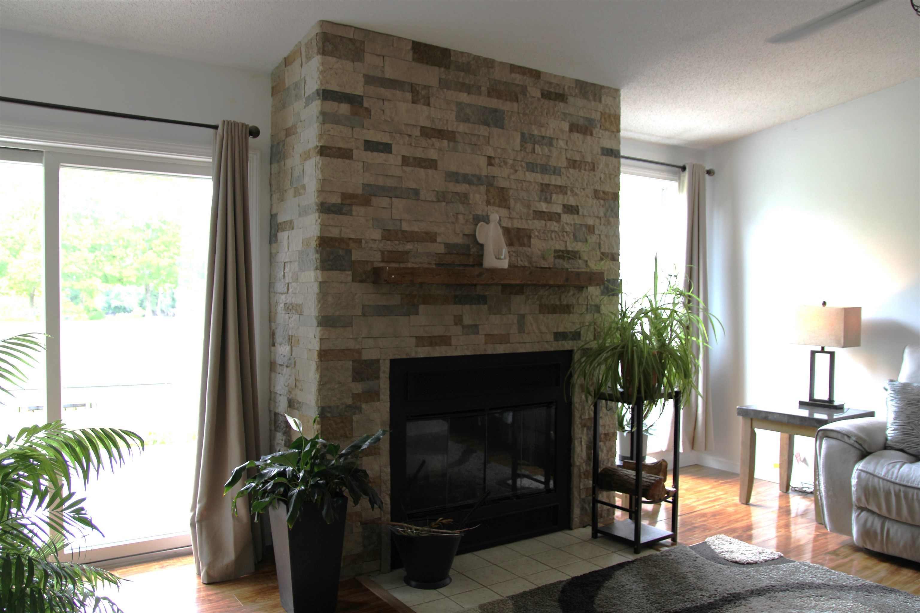 70 Walden Pond Dr, Nashua, NH 03064
