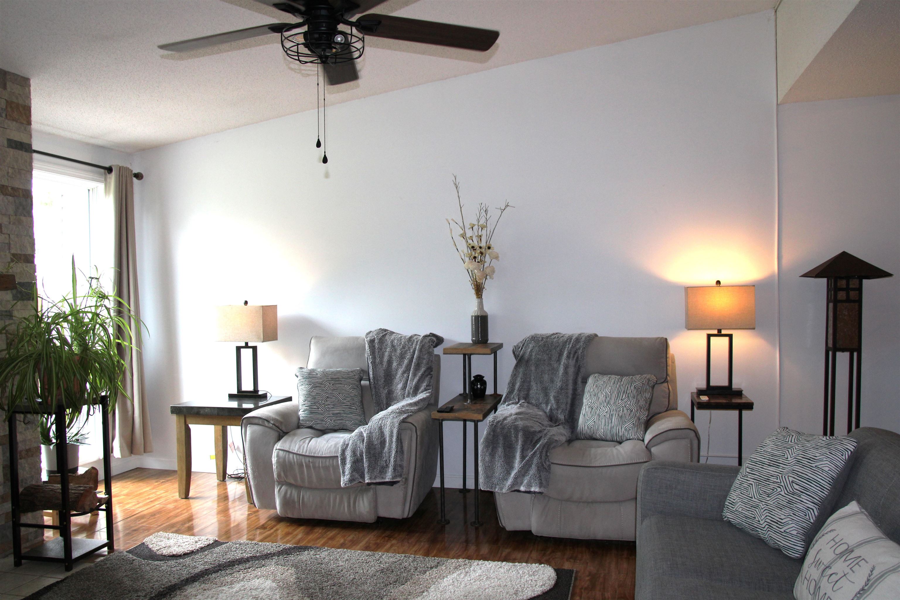 70 Walden Pond Dr, Nashua, NH 03064