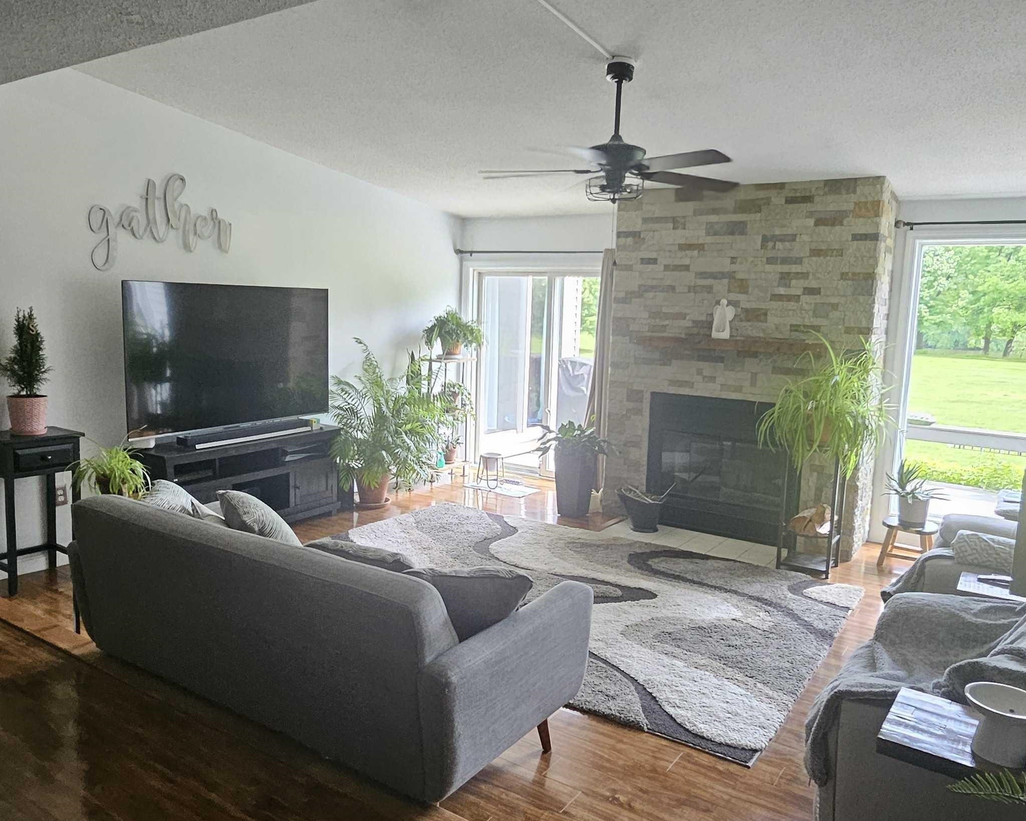 70 Walden Pond Dr, Nashua, NH 03064