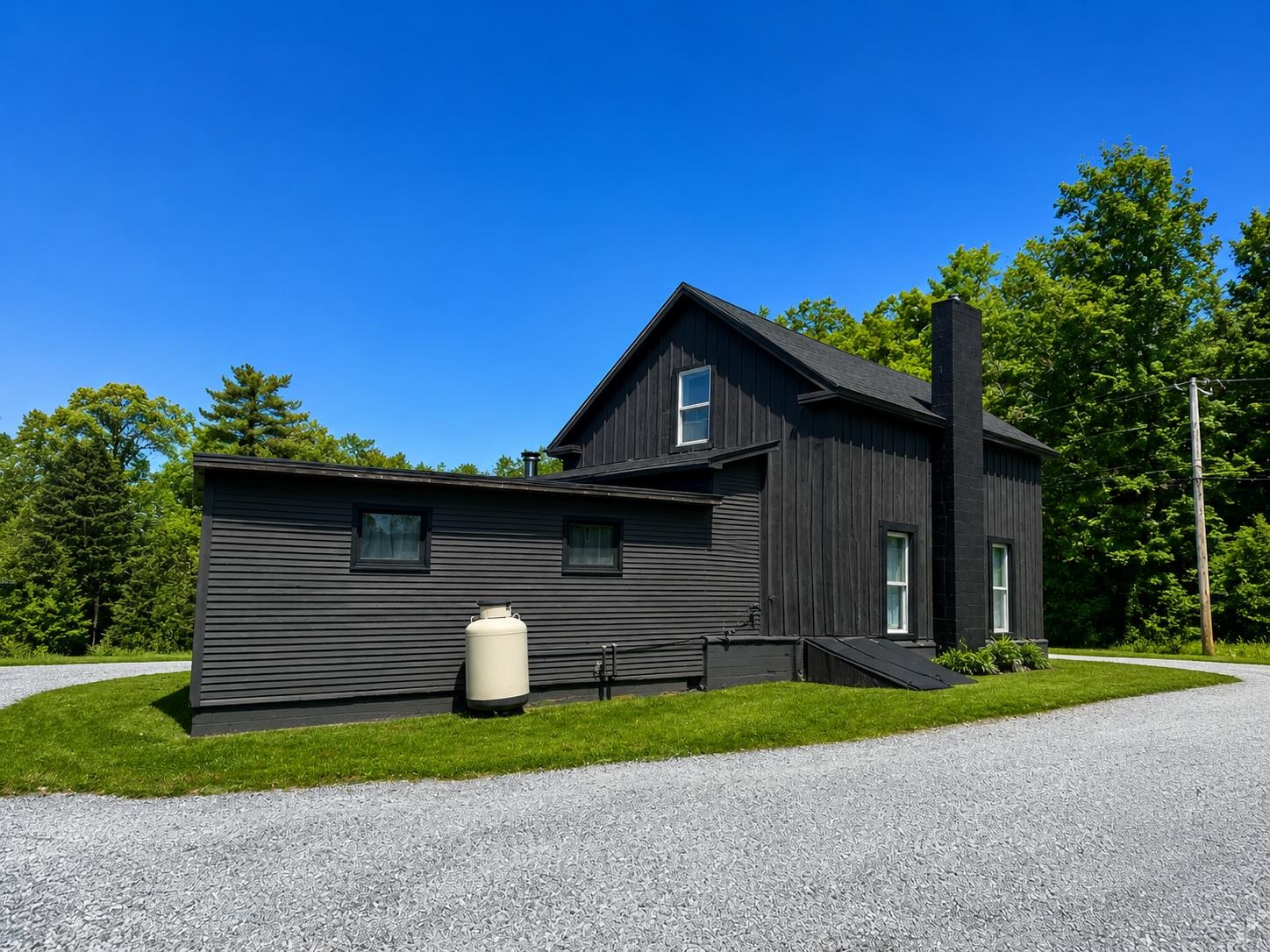 51 Carver St, Brandon, VT 05733