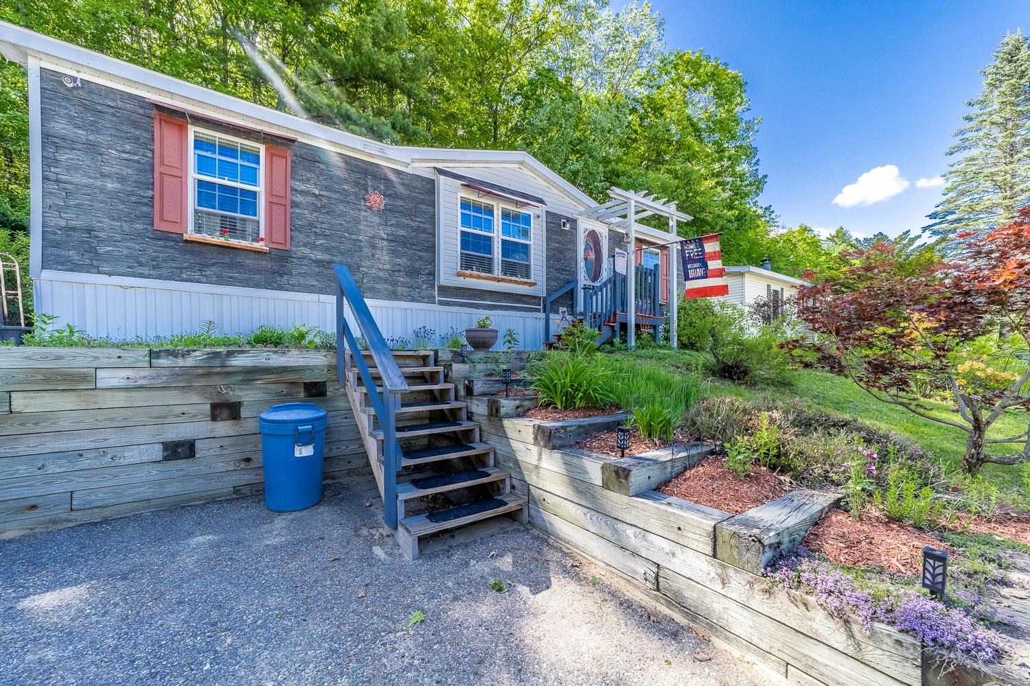 Homes for sale in Franklin, NH | 11 Trail St #8, Franklin, NH 03235 | MLS# 5091917